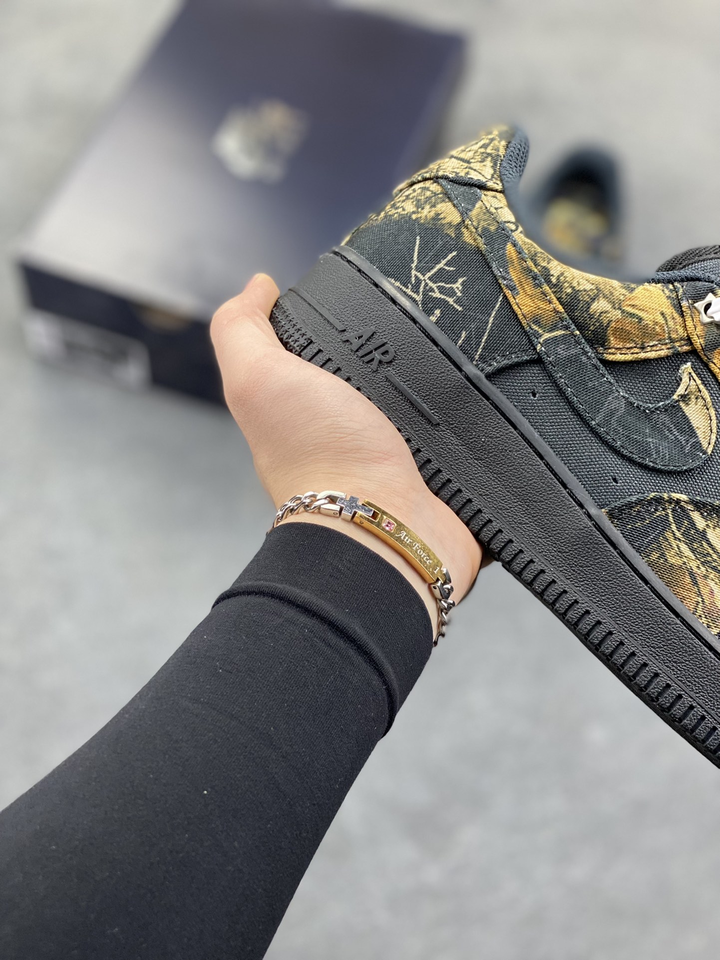 图片[6]-NIke Air Force 1 ‘07 Low 空军一号低帮 运动鞋 休闲鞋 折边针车 工艺难度大 原楦头原纸板 原装鞋盒 定制五金配件 内置全掌气垫 原厂鞋底 货号：IH1221-001 尺码：36 36.5 37.5 38 38.5 39 40 40.5 41 42 42.5 43 44 44.5 45-选品中心