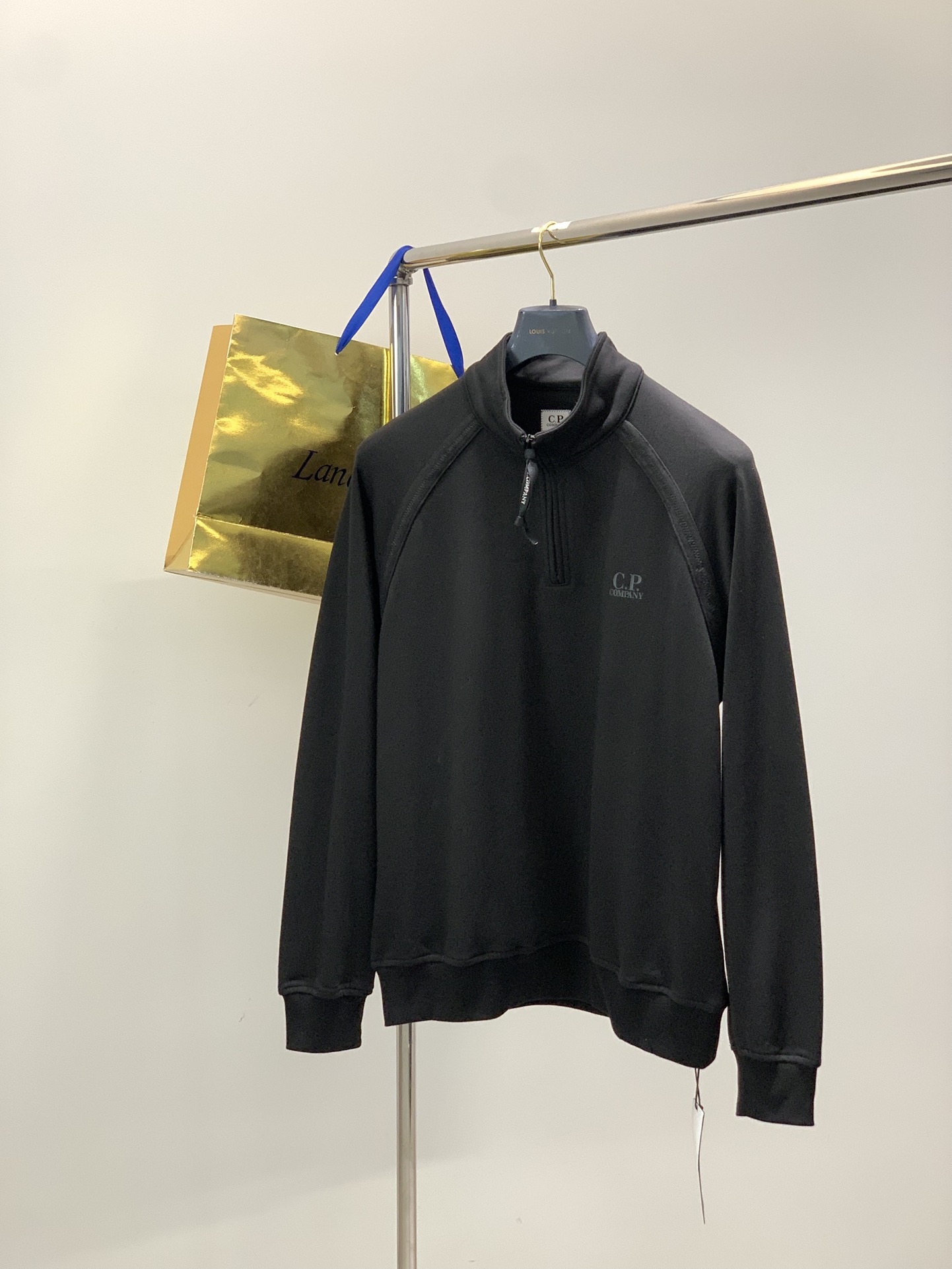 NO:682837,,CP stand collar zipper sweatshirt material cotton size S-2XL SMLXL2XL length 66687072 74 bust 5456586062 hem 43 45474951 sleeve length 76 78808284,,hoodie,sweatshirts,19860909,CP立领拉链卫衣 材质 棉 尺码S-2XL SMLXL2XL 衣长66687072 74 胸围5456586062 下摆43 45474951 袖长76 78808284,,hoodie,sweatshirts,,Men's clothing