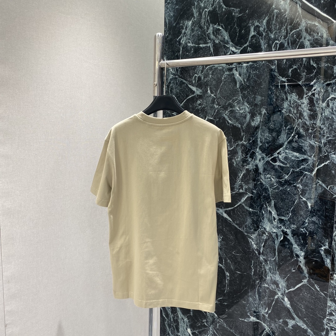 BBR 25秋冬新款 战马图案T恤 正面手绘骑士徽标+红色战马 节日氛围感满满 春夏单穿或叠搭都很OK 