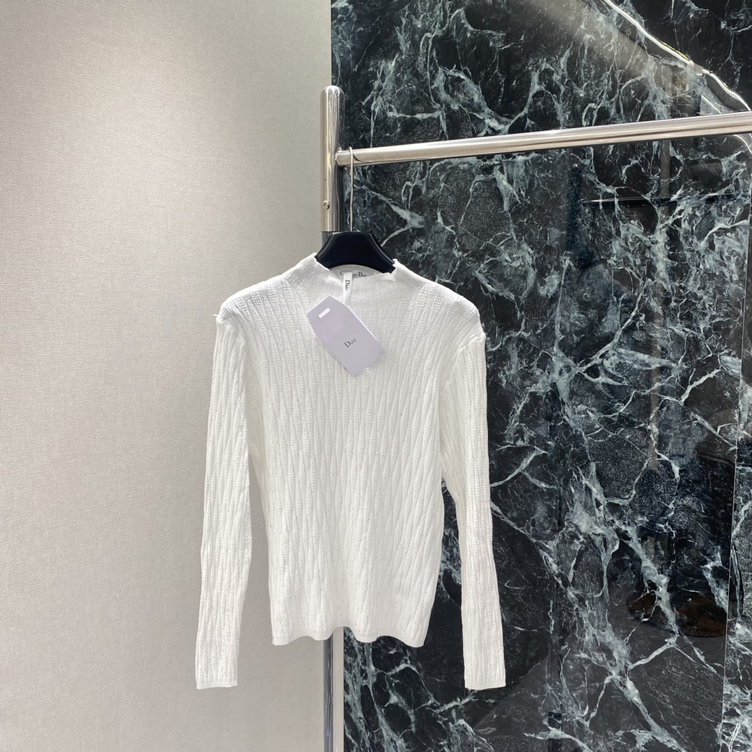 Ｄ家 15秋冬新款 亮片打底针织衫 胸前CD蜜蜂刺绣 辨识度满分 时尚感拉满 单穿或内搭都很OK 春秋季