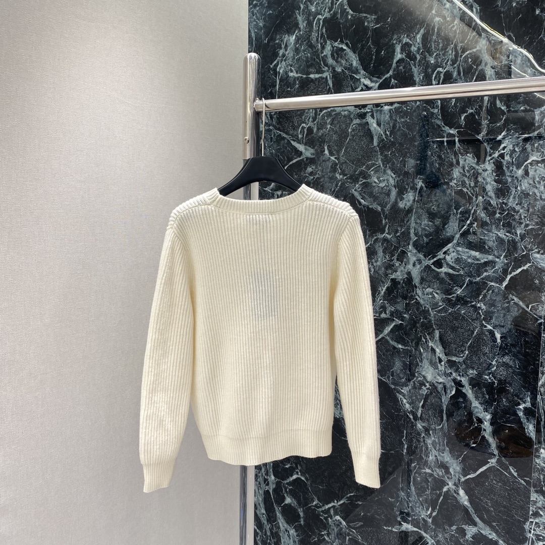 FD 25秋冬新款 刺绣字母针织毛衣 竖条纹设计➕胸前Logo刺绣 简约大气 辨识度满分 圆领百搭，单穿