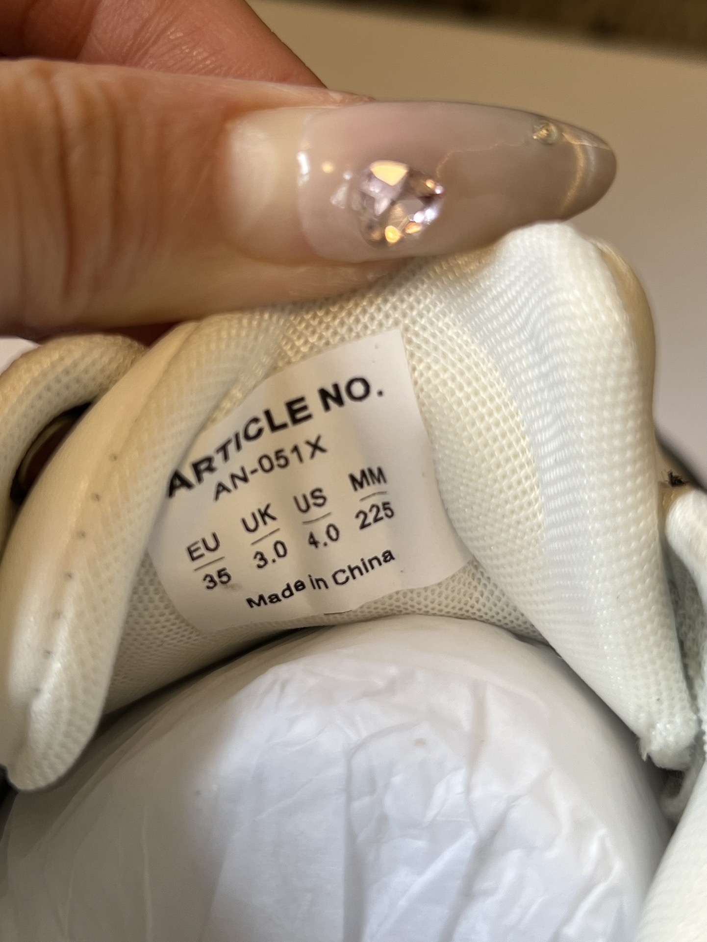 ARTICLE N*厚底板鞋小白鞋休闲鞋根植于西海岸滑板文化，将复古元素与现代街头风格融合，主打简约不张