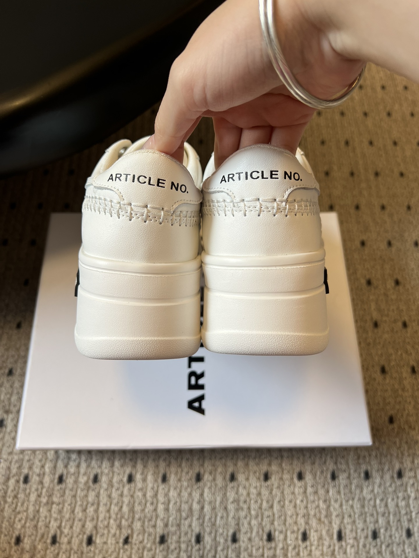 ARTICLE N*厚底板鞋小白鞋休闲鞋根植于西海岸滑板文化，将复古元素与现代街头风格融合，主打简约不张