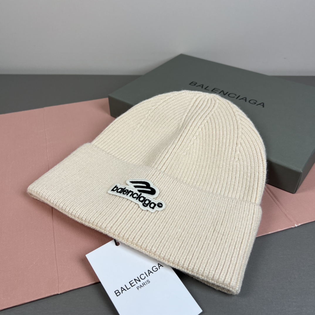 NO:670512,BALENCIAGA's new logo, the wool quality is very good, the colors are cool, men and women can wear it in different styles, the first batch will be shipped first!  A must-buy for Paris fans!  Hats bucket hat, baseball cap, knitted hat, hat, balenciaga, balenciaga, espadrilles, hats19860909BALENCIAGA巴黎世家新款logo,毛线品质很Ok,很酷的色系,男女佩戴都有不同style,第一批抢先出货！巴黎粉必入款！帽子渔夫帽棒球帽针织帽,帽子,balenciaga,balenciaga,espadrilles,hats,hat