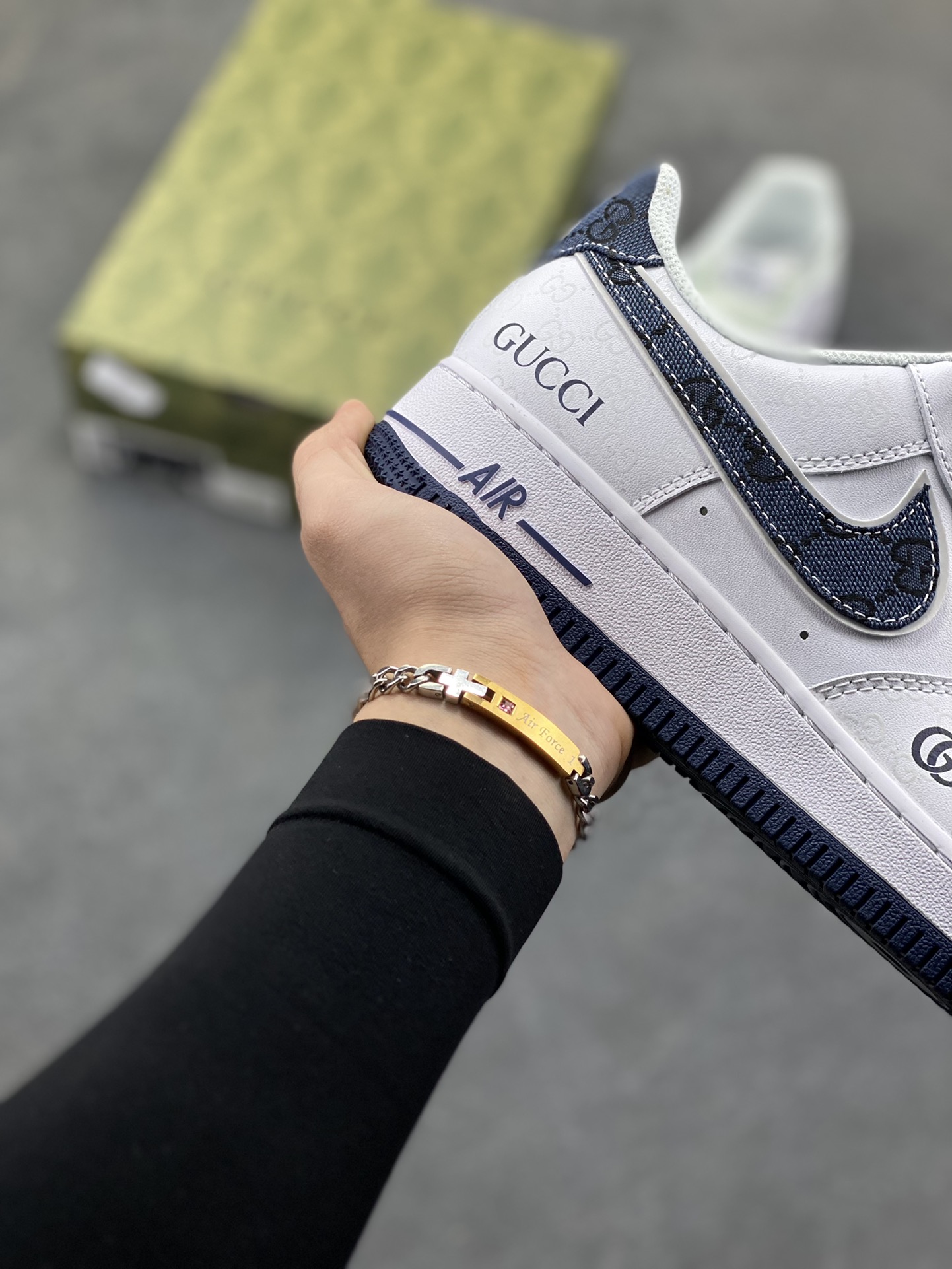 图片[6]-NIke Air Force 1 ‘07 Low “古驰联名-牛仔蓝印花”空军一号 低帮 运动鞋 休闲鞋 折边针车 工艺难度大 原楦头原纸板 原装鞋盒 定制五金配件 内置全掌气垫 原厂鞋底 货号：XX3168-196 尺码：36 36.5 37.5 38 38.5 39 40 40.5 41 42 42.5 43 44 44.5 45-选品中心