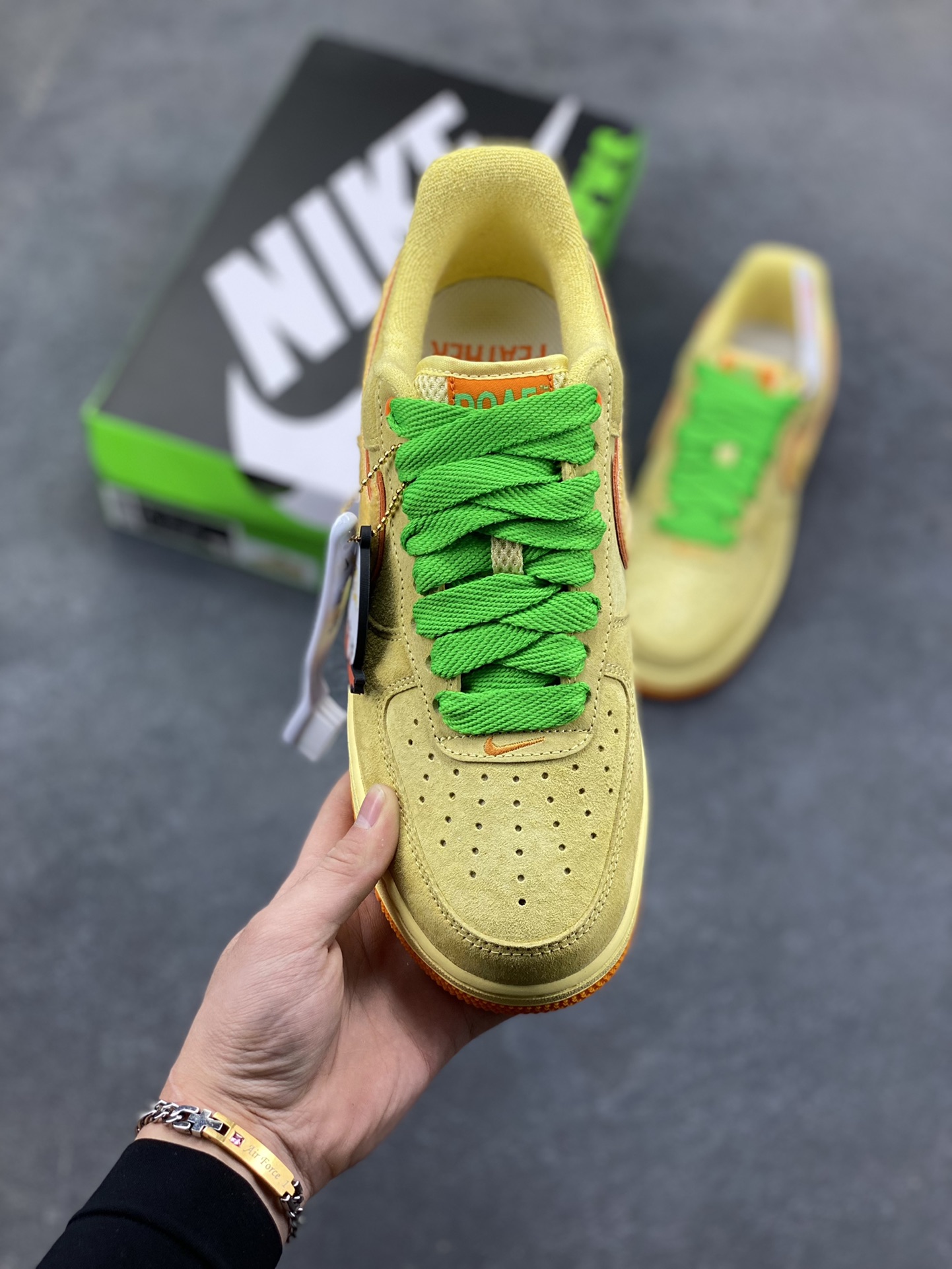 图片[2]-NIke Air Force 1 ‘07 Low 空军一号低帮 运动鞋 休闲鞋 折边针车 工艺难度大 原楦头原纸板 原装鞋盒 定制五金配件 内置全掌气垫 原厂鞋底 货号：IU7612-700 尺码：36 36.5 37.5 38 38.5 39 40 40.5 41 42 42.5 43 44 44.5 45-选品中心