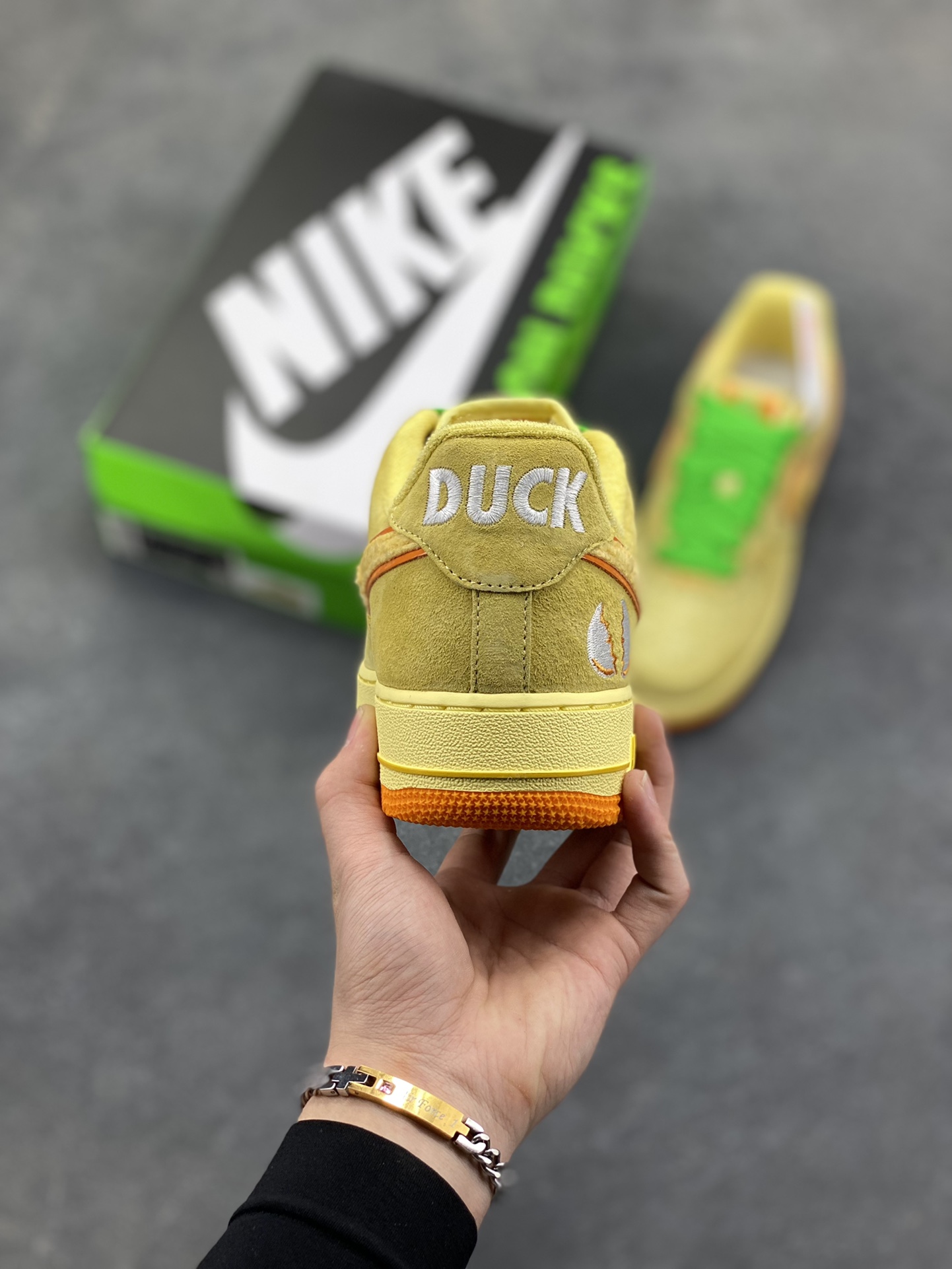 图片[4]-NIke Air Force 1 ‘07 Low 空军一号低帮 运动鞋 休闲鞋 折边针车 工艺难度大 原楦头原纸板 原装鞋盒 定制五金配件 内置全掌气垫 原厂鞋底 货号：IU7612-700 尺码：36 36.5 37.5 38 38.5 39 40 40.5 41 42 42.5 43 44 44.5 45-选品中心