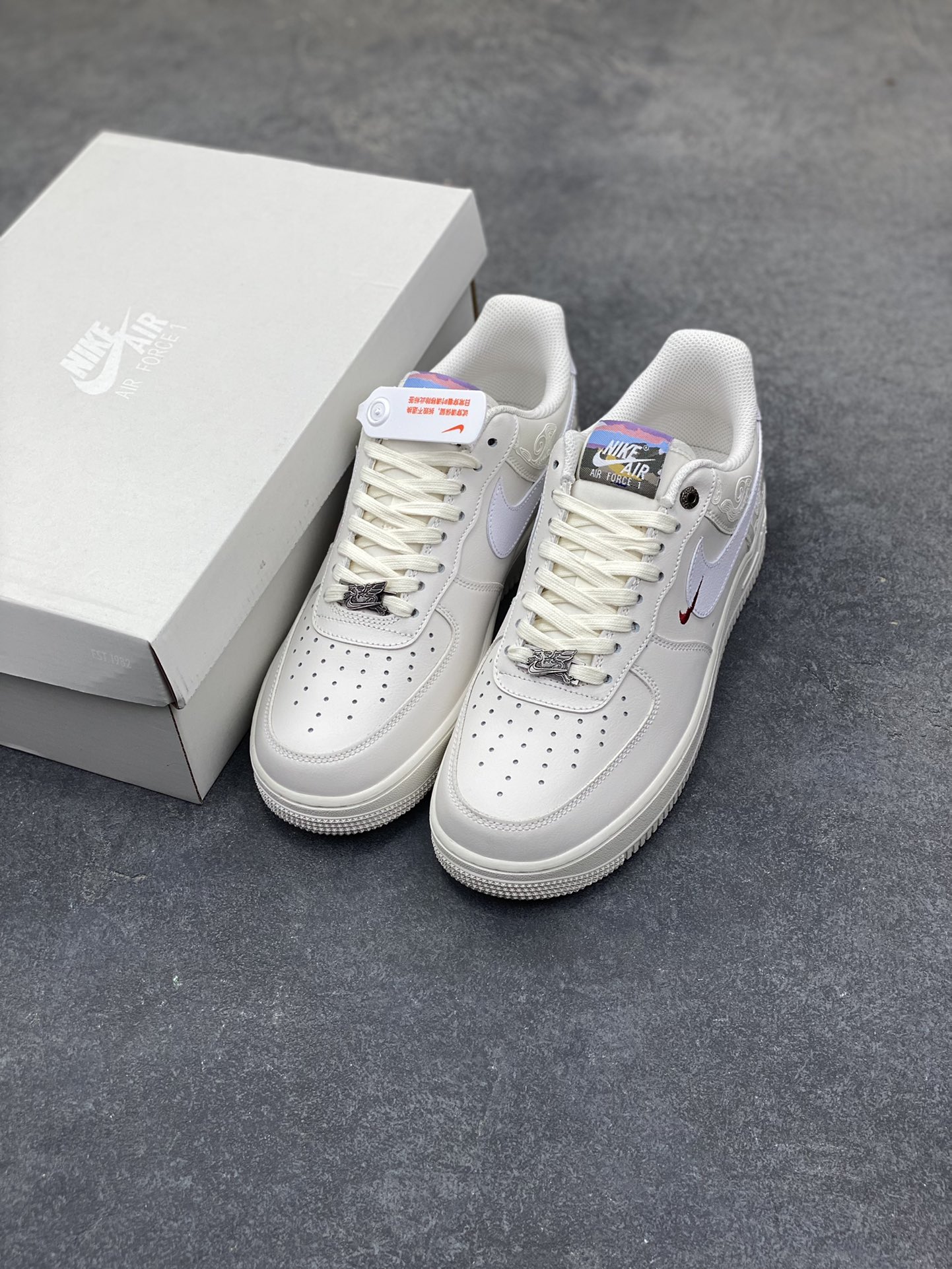 图片[8]-NIke Air Force 1 ‘07 Low 空军一号低帮 运动鞋 休闲鞋 折边针车 工艺难度大 原楦头原纸板 原装鞋盒 定制五金配件 内置全掌气垫 原厂鞋底 货号：IQ1119-011 尺码：36 36.5 37.5 38 38.5 39 40 40.5 41 42 42.5 43 44 44.5 45-选品中心