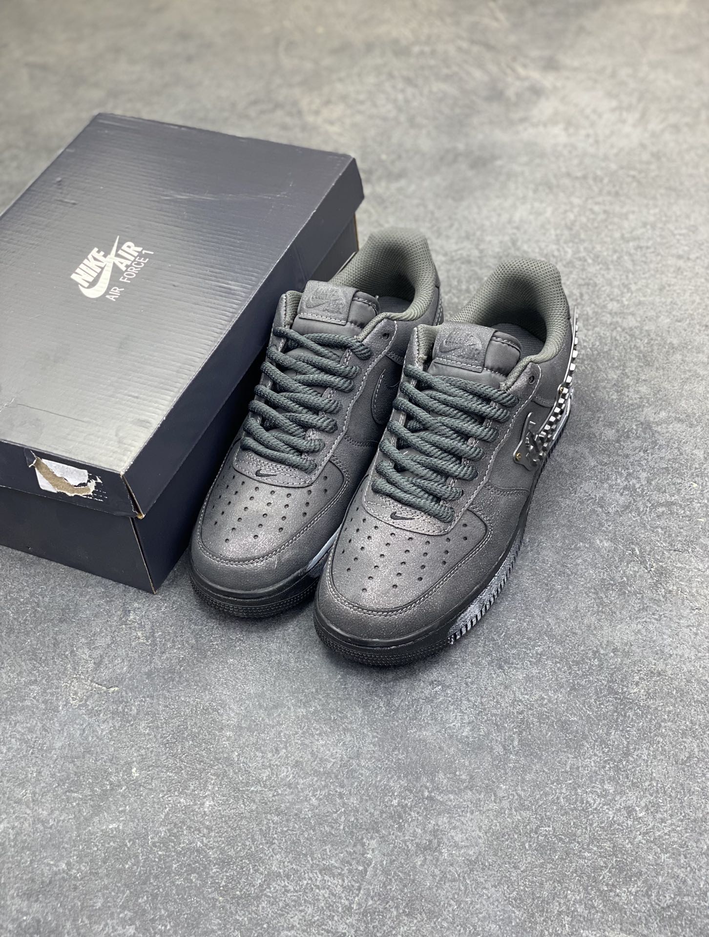 图片[8]-NIke Air Force 1 ‘07 Low 空军一号低帮 运动鞋 休闲鞋 折边针车 工艺难度大 原楦头原纸板 原装鞋盒 定制五金配件 内置全掌气垫 原厂鞋底 货号：IH4965-254 尺码：36 36.5 37.5 38 38.5 39 40 40.5 41 42 42.5 43 44 44.5 45-选品中心