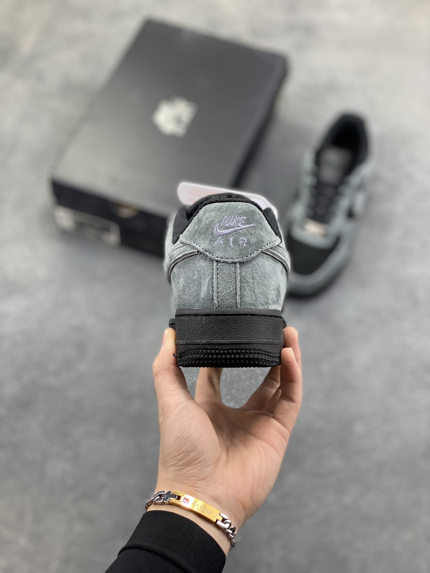 图片[4]-NIke Air Force 1 ‘07 Low 空军一号低帮 运动鞋 休闲鞋 折边针车 工艺难度大 原楦头原纸板 原装鞋盒 定制五金配件 内置全掌气垫 原厂鞋底 货号：CJ9977-101 尺码：36 36.5 37.5 38 38.5 39 40 40.5 41 42 42.5 43 44 44.5 45-选品中心