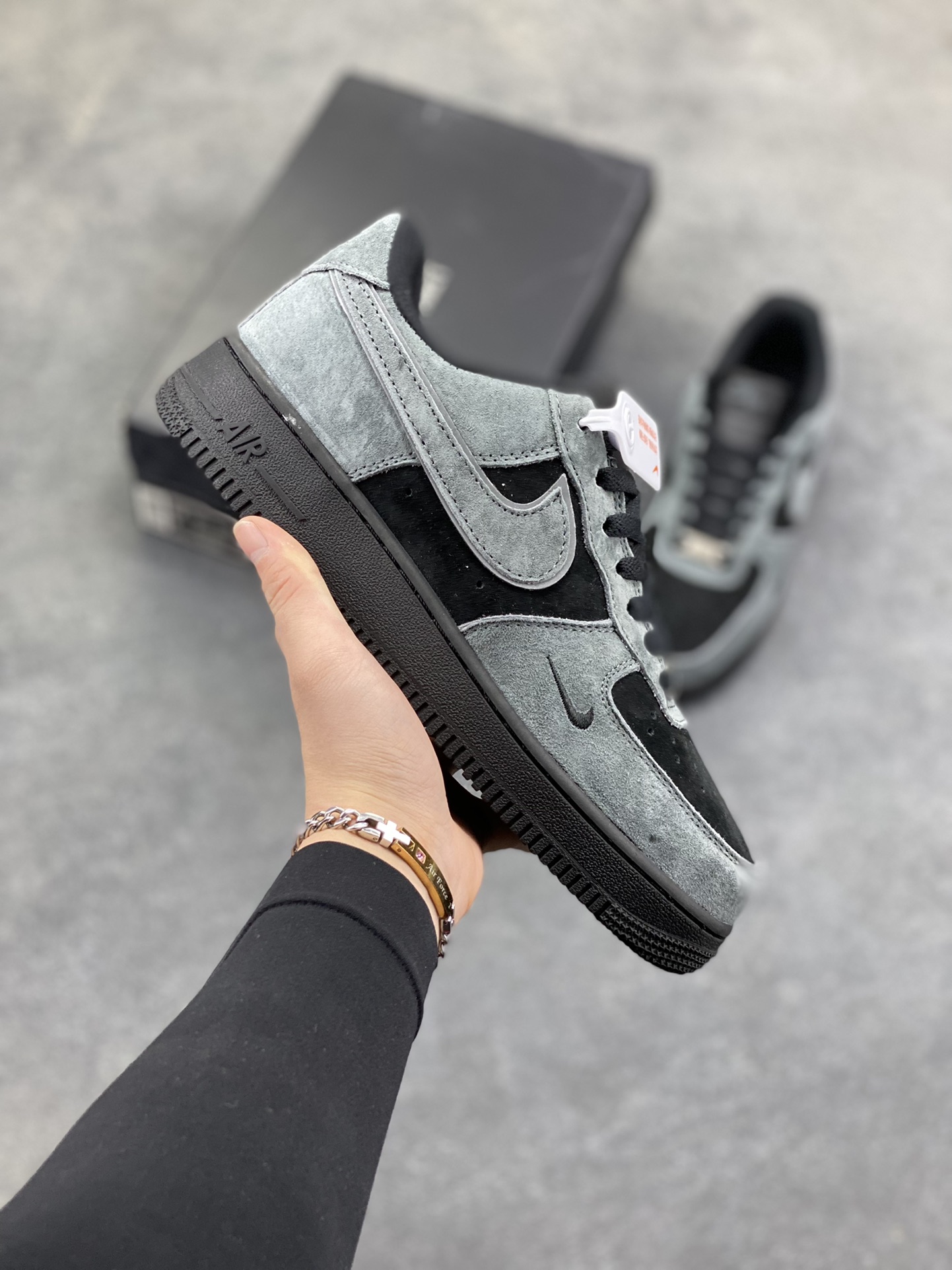 NIke Air Force 1 ‘07 Low 空军一号低帮 运动鞋 休闲鞋 折边针车 工艺难度大 原楦头原纸板 原装鞋盒 定制五金配件 内置全掌气垫 原厂鞋底 货号：CJ9977-101 尺码：36 36.5 37.5 38 38.5 39 40 40.5 41 42 42.5 43 44 44.5 45-选品中心