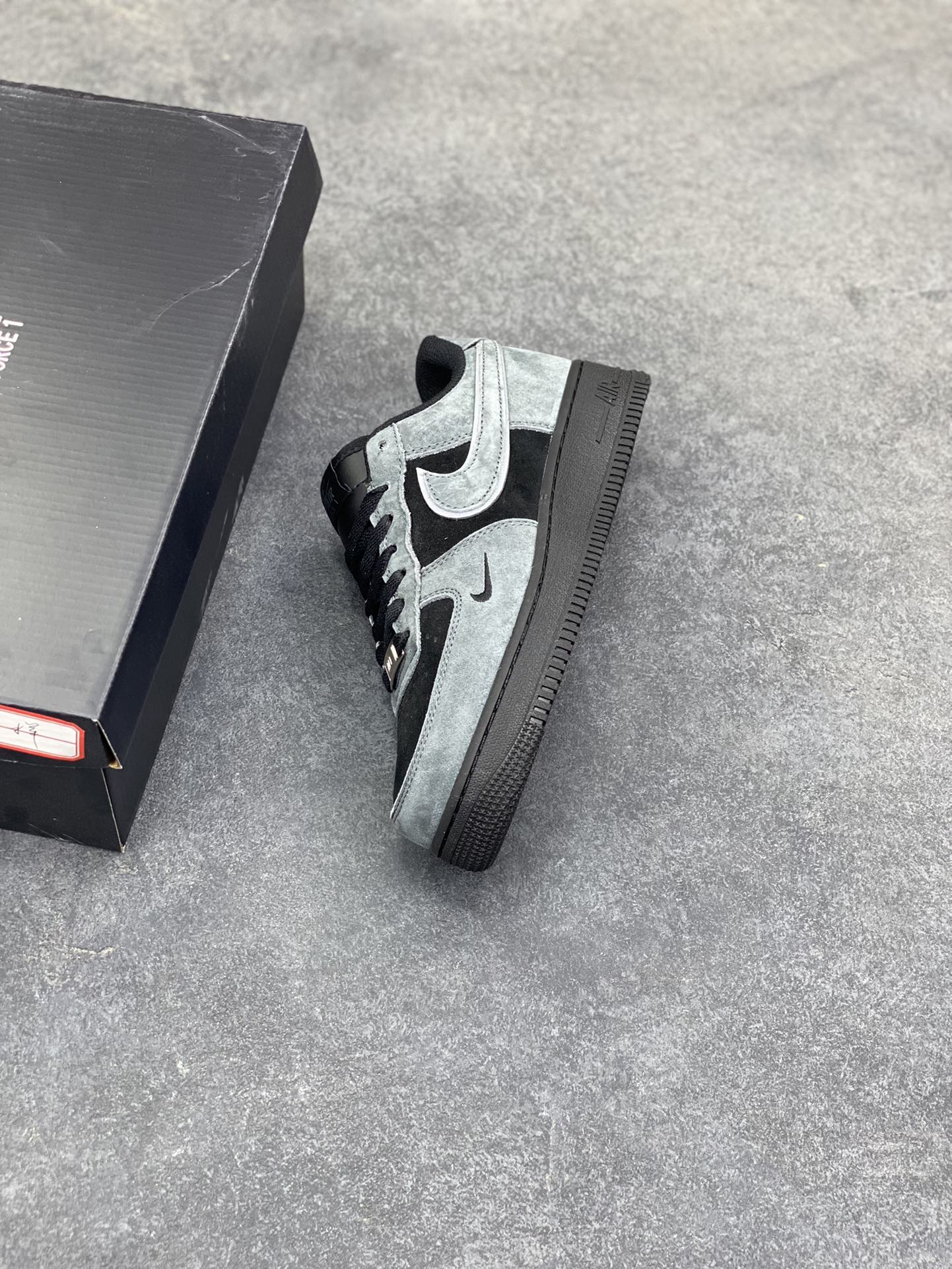 图片[7]-NIke Air Force 1 ‘07 Low 空军一号低帮 运动鞋 休闲鞋 折边针车 工艺难度大 原楦头原纸板 原装鞋盒 定制五金配件 内置全掌气垫 原厂鞋底 货号：CJ9977-101 尺码：36 36.5 37.5 38 38.5 39 40 40.5 41 42 42.5 43 44 44.5 45-选品中心