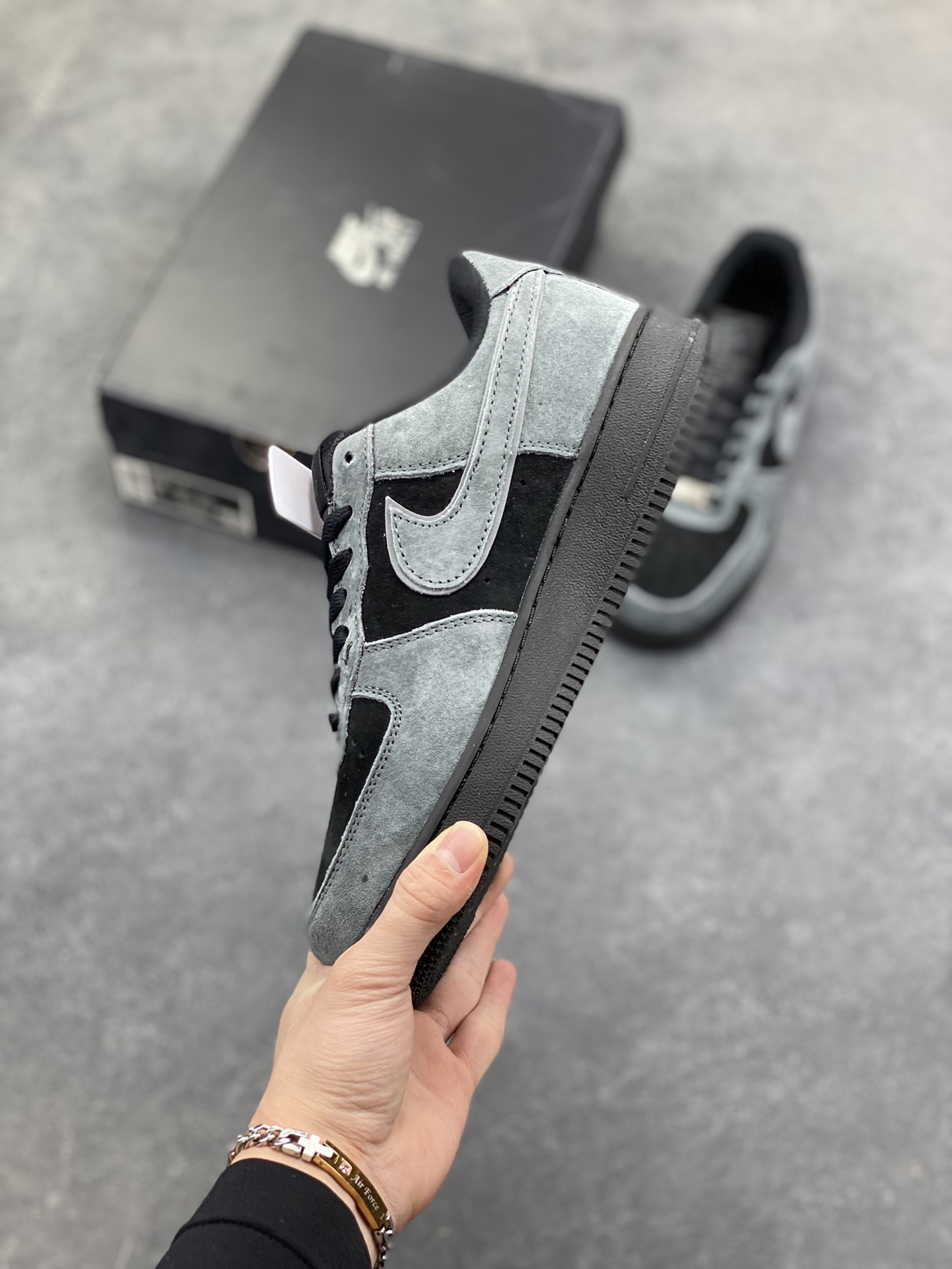图片[3]-NIke Air Force 1 ‘07 Low 空军一号低帮 运动鞋 休闲鞋 折边针车 工艺难度大 原楦头原纸板 原装鞋盒 定制五金配件 内置全掌气垫 原厂鞋底 货号：CJ9977-101 尺码：36 36.5 37.5 38 38.5 39 40 40.5 41 42 42.5 43 44 44.5 45-选品中心