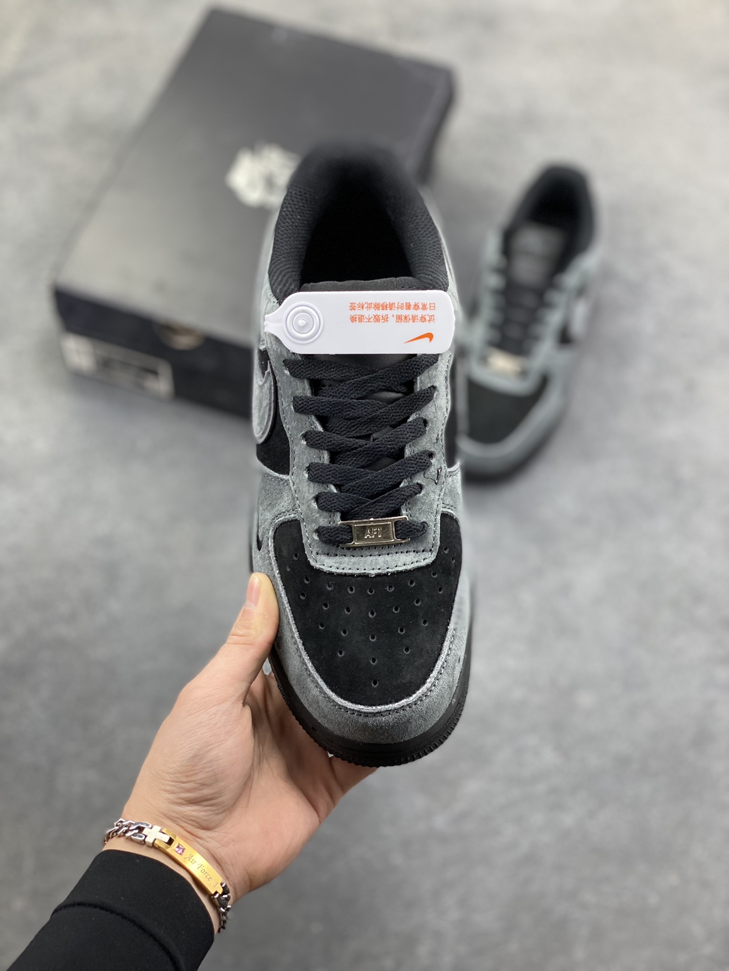 图片[2]-NIke Air Force 1 ‘07 Low 空军一号低帮 运动鞋 休闲鞋 折边针车 工艺难度大 原楦头原纸板 原装鞋盒 定制五金配件 内置全掌气垫 原厂鞋底 货号：CJ9977-101 尺码：36 36.5 37.5 38 38.5 39 40 40.5 41 42 42.5 43 44 44.5 45-选品中心