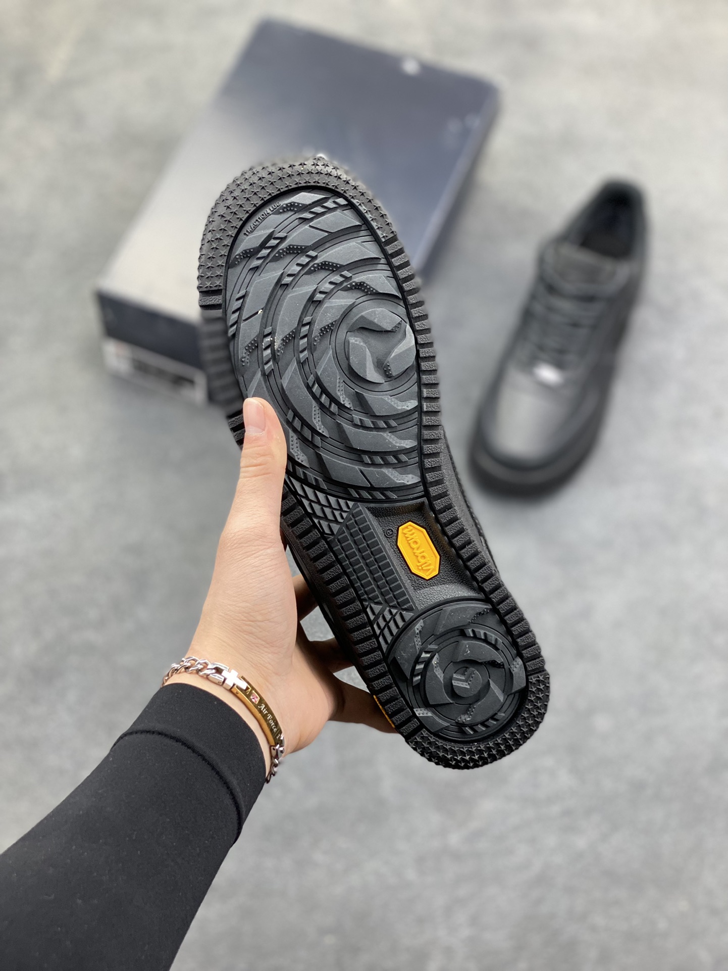 图片[5]-NIke Air Force 1 ‘07 Low 空军一号低帮 运动鞋 休闲鞋 折边针车 工艺难度大 原楦头原纸板 原装鞋盒 定制五金配件 内置全掌气垫 原厂鞋底 货号：HV5953-001 尺码：36 36.5 37.5 38 38.5 39 40 40.5 41 42 42.5 43 44 44.5 45-选品中心