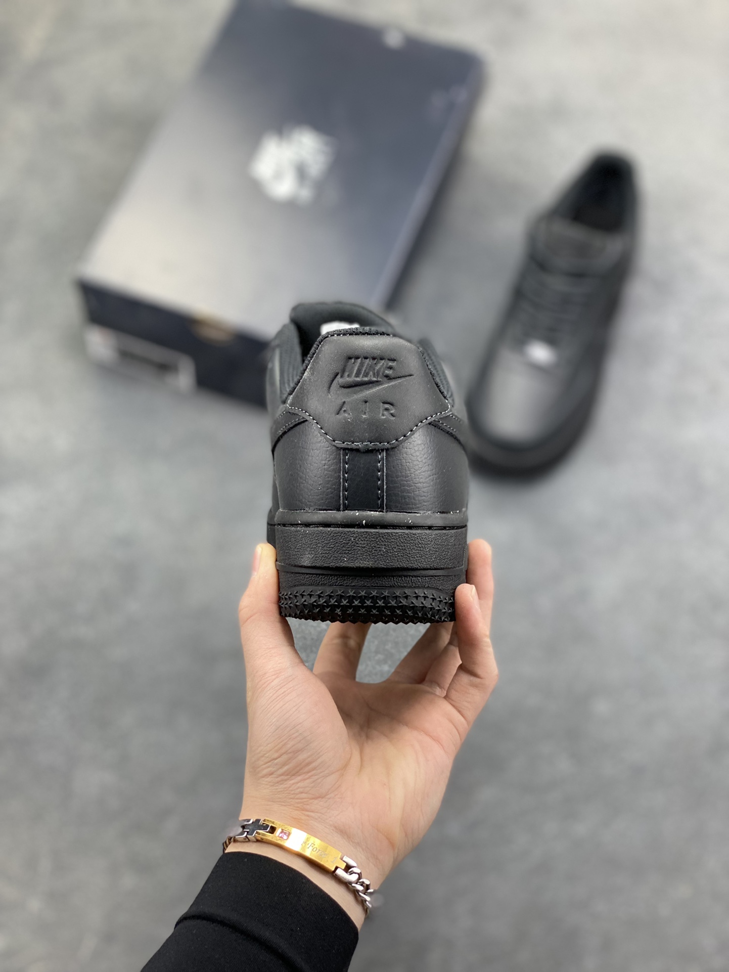 图片[4]-NIke Air Force 1 ‘07 Low 空军一号低帮 运动鞋 休闲鞋 折边针车 工艺难度大 原楦头原纸板 原装鞋盒 定制五金配件 内置全掌气垫 原厂鞋底 货号：HV5953-001 尺码：36 36.5 37.5 38 38.5 39 40 40.5 41 42 42.5 43 44 44.5 45-选品中心