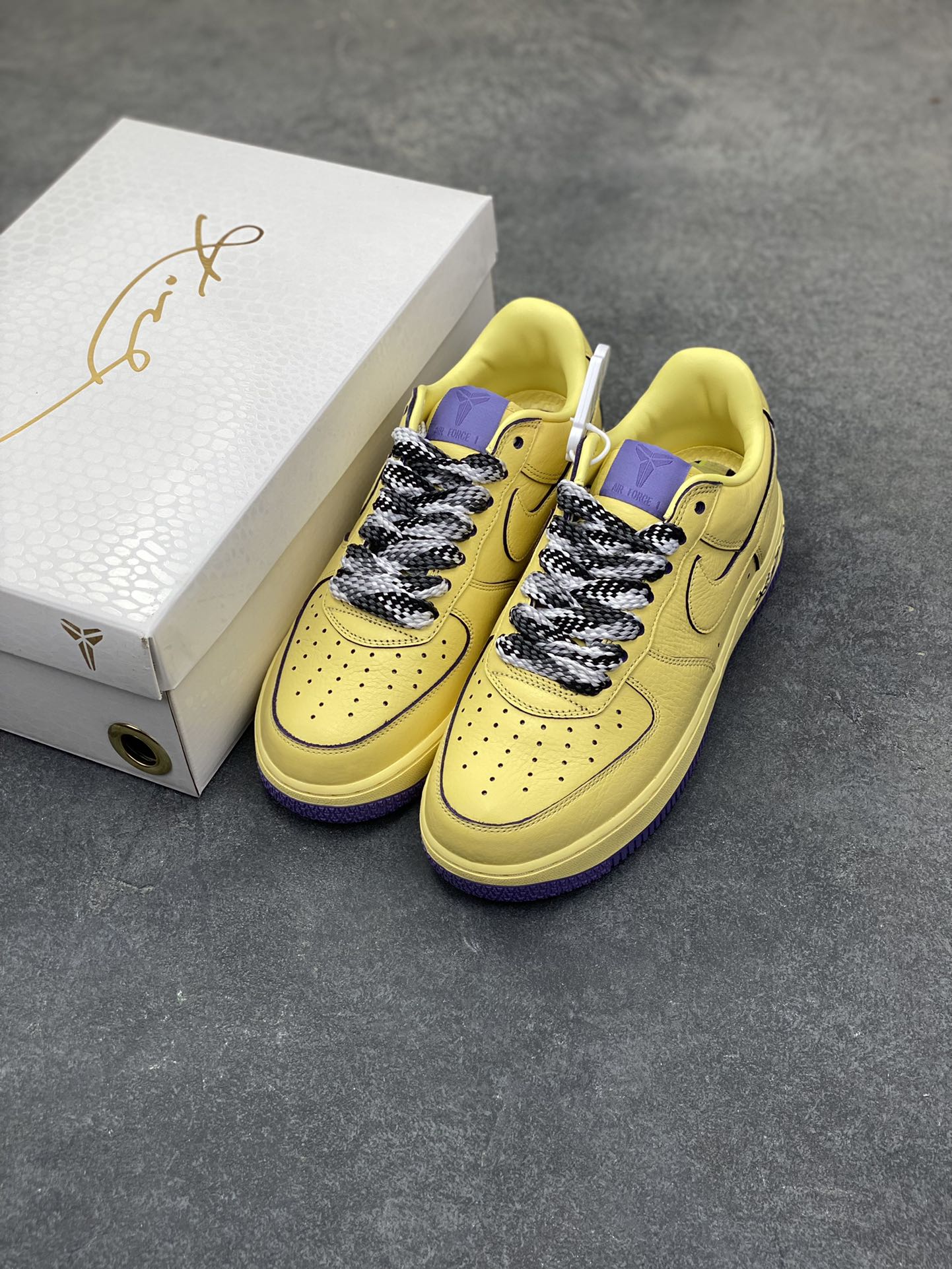 图片[8]-HY版本💯 Nike Air Force 1 Low 科比 空军一号低帮运动休闲板鞋 原楦头原纸板 打造纯正空军版型 专注外贸渠道 全掌内置蜂窝气垫 原盒配件 原厂中底钢印、拉帮完美 货号：HV9408-700 尺码：36 36.5 37.5 38 38.5 39 40 40.5 41 42 42.5 43 44 44.5 45 46-选品中心