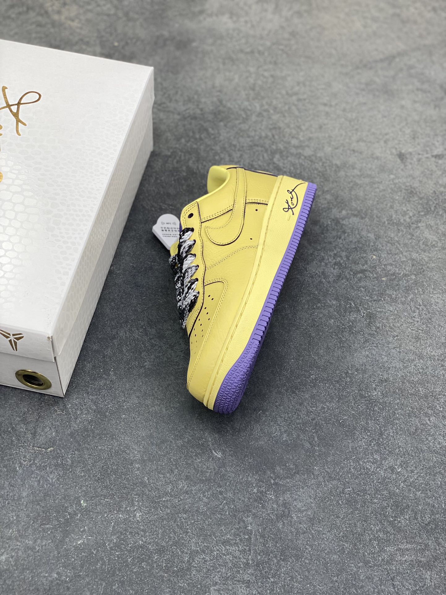 图片[7]-HY版本💯 Nike Air Force 1 Low 科比 空军一号低帮运动休闲板鞋 原楦头原纸板 打造纯正空军版型 专注外贸渠道 全掌内置蜂窝气垫 原盒配件 原厂中底钢印、拉帮完美 货号：HV9408-700 尺码：36 36.5 37.5 38 38.5 39 40 40.5 41 42 42.5 43 44 44.5 45 46-选品中心