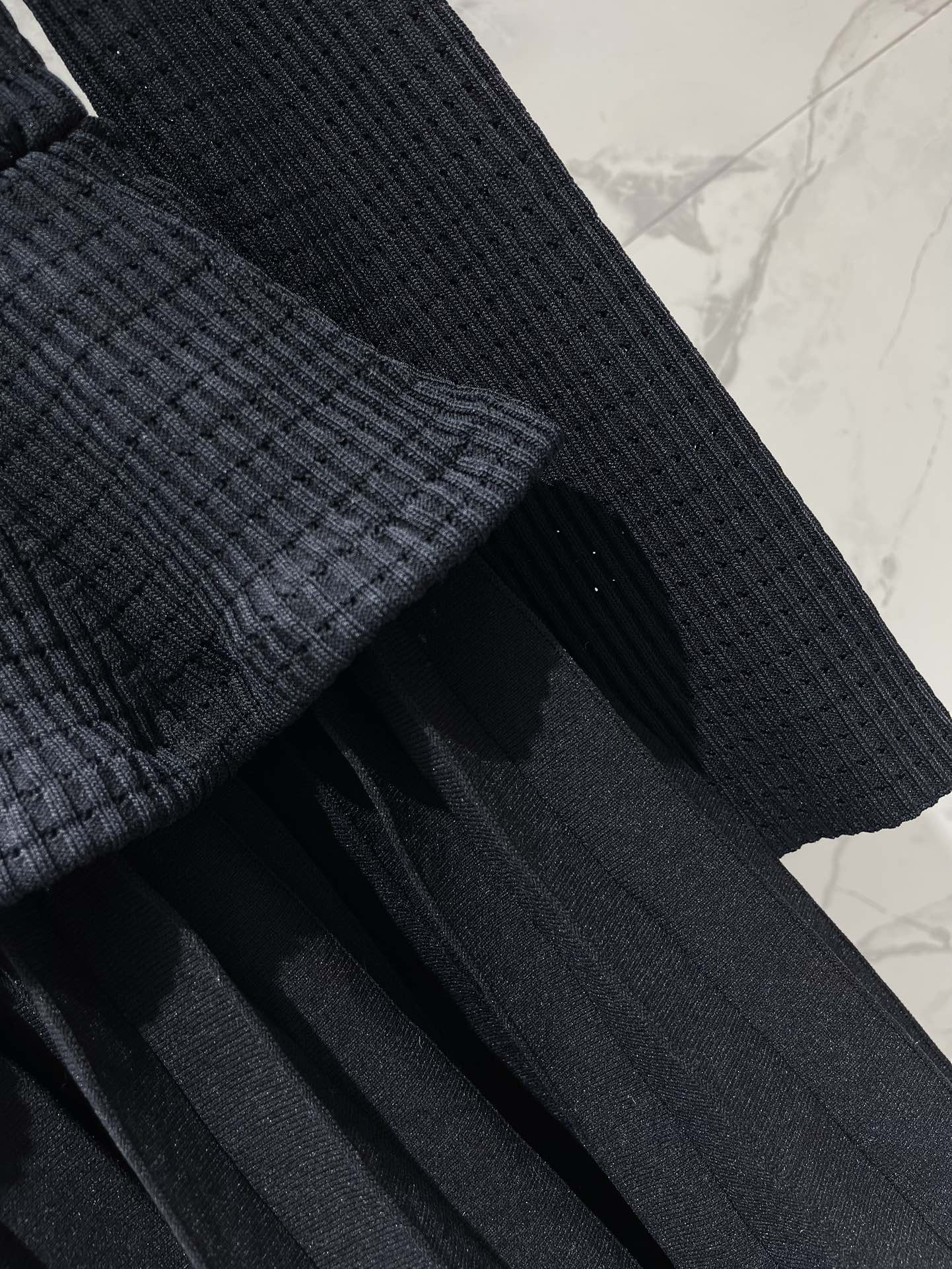 self-portrait Women 𝘀𝗲𝗹𝗳-𝗽𝗼𝗿𝘁𝗿𝗮𝗶* sp Early Spring New Classic Black Thousand Gold Style Knitted Dress — photo 7