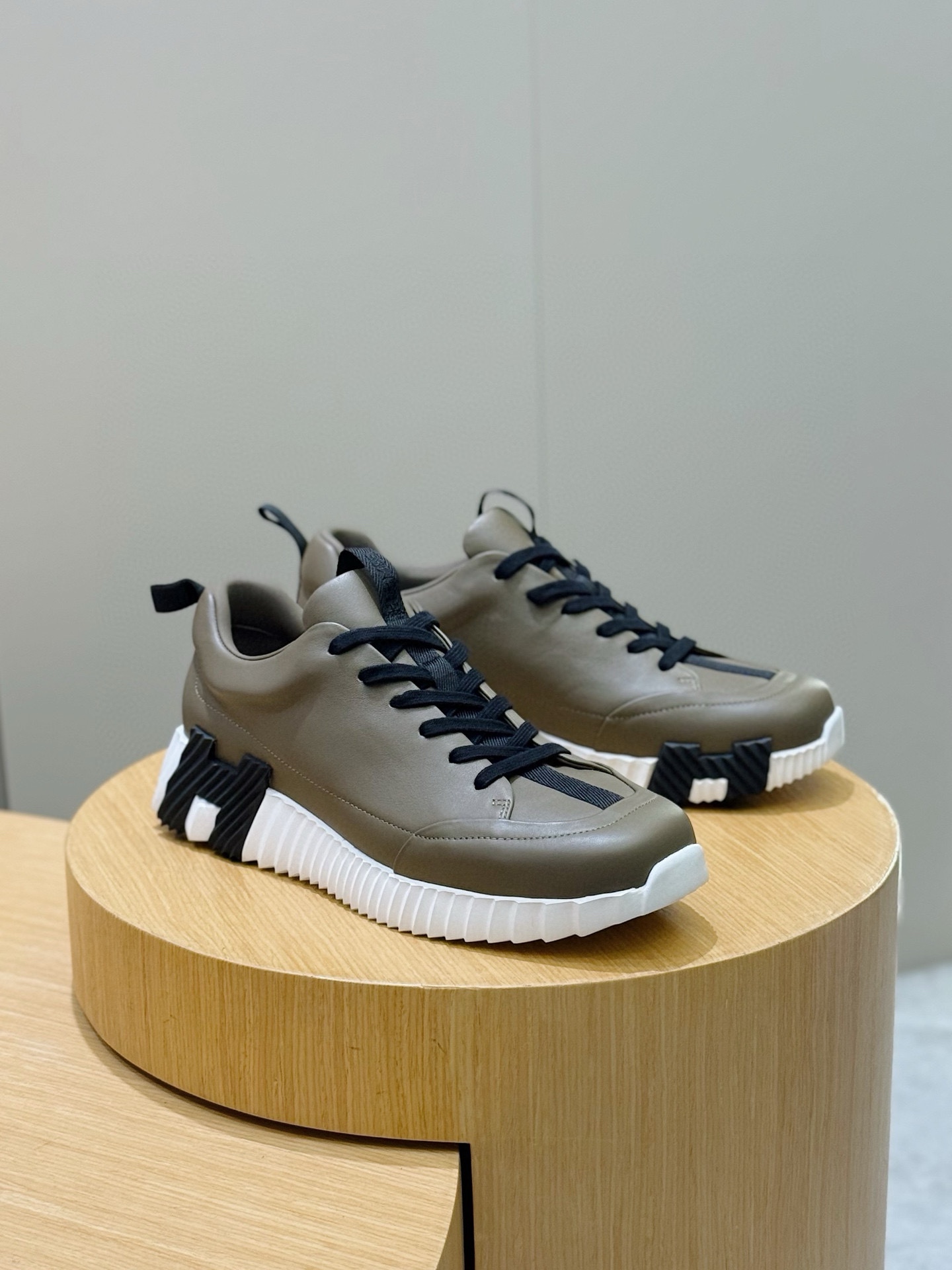 Hermes Sneakers 13482
