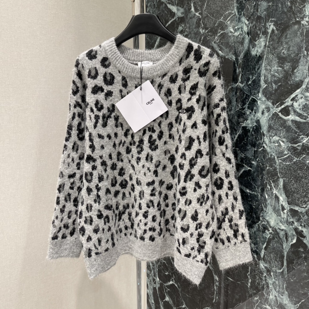 CE 25秋冬新款 豹纹提花毛衣，羊毛混纺材质，柔软亲肤又抗起球，秋冬穿超舒服!宽松Oversize版型