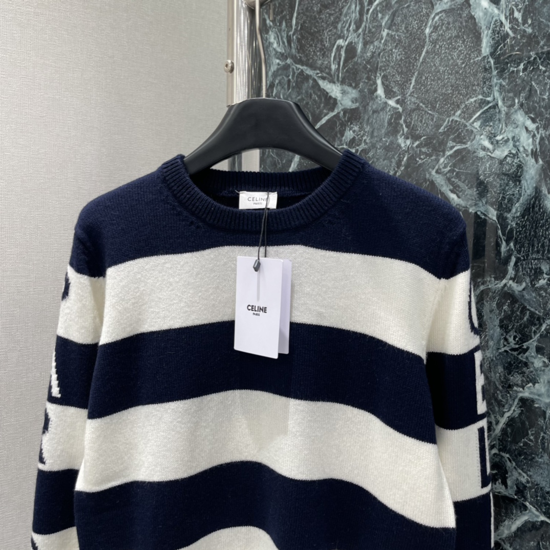CE 25秋冬新款 条纹系列字母条纹针织毛衣，海军蓝+米白宽条纹，袖子有品牌字母，辨识度超高。羊毛山羊绒