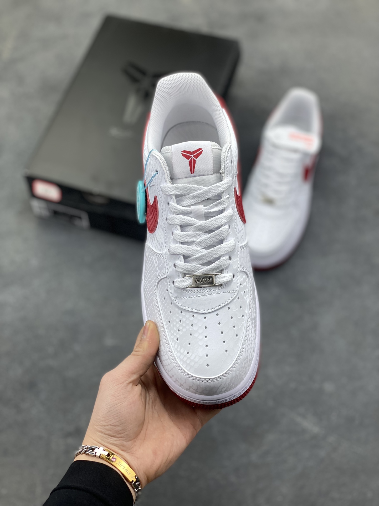 图片[2]-Nike Air Force 1 Low “Kobe Bryant”蛇纹科比限定 空军一号低帮休闲板鞋 原楦头原纸板 打造纯正空军版型#专注外贸渠道 全掌内置蜂窝气垫 #原盒配件 原厂中底钢印、拉帮完美 货号：IB0018-101 尺码：36 36.5 37.5 38 38.5 39 40 40.5 41 42 42.5 43 44 44.5 45-选品中心