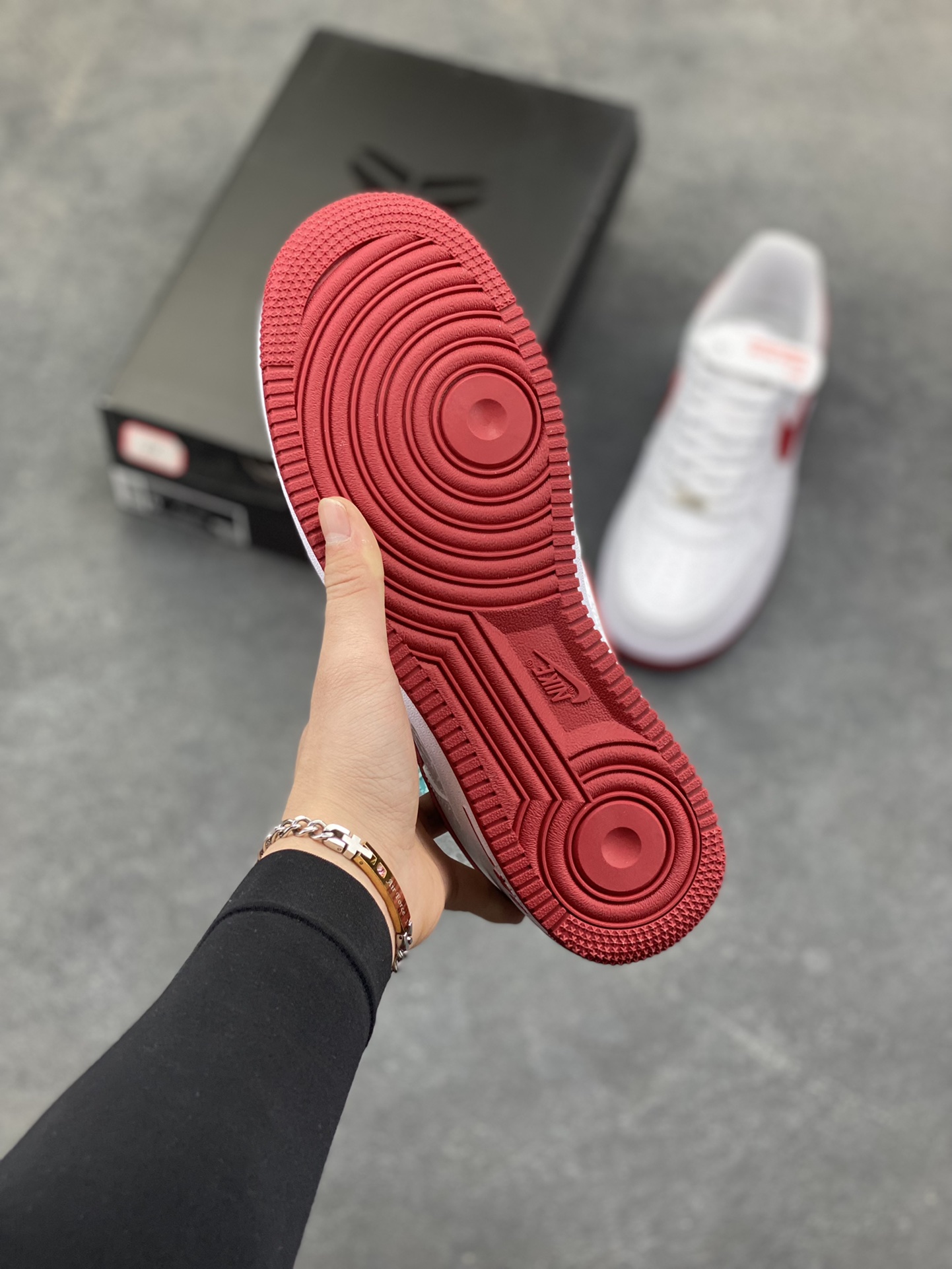 图片[5]-Nike Air Force 1 Low “Kobe Bryant”蛇纹科比限定 空军一号低帮休闲板鞋 原楦头原纸板 打造纯正空军版型#专注外贸渠道 全掌内置蜂窝气垫 #原盒配件 原厂中底钢印、拉帮完美 货号：IB0018-101 尺码：36 36.5 37.5 38 38.5 39 40 40.5 41 42 42.5 43 44 44.5 45-选品中心