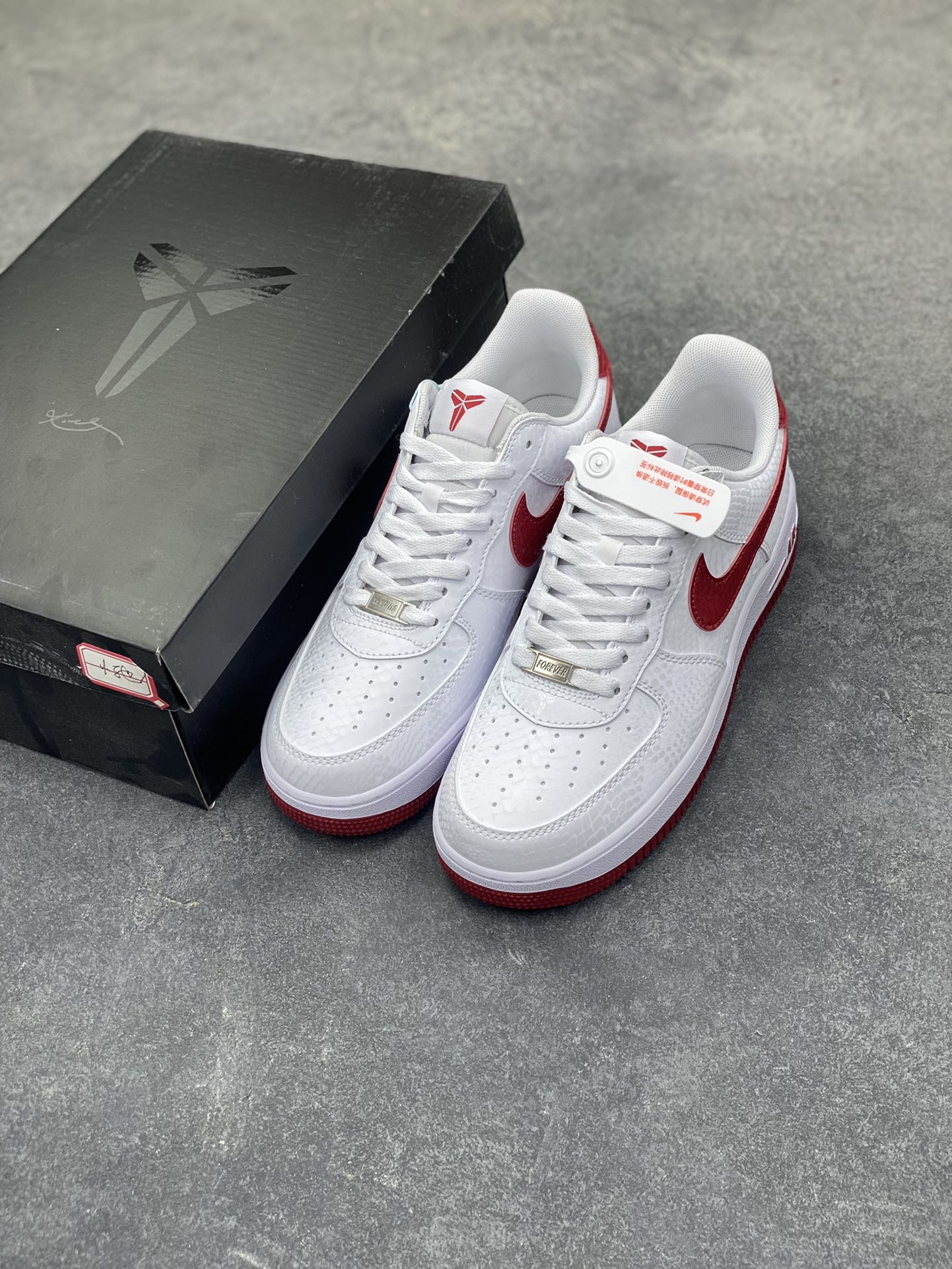 图片[8]-Nike Air Force 1 Low “Kobe Bryant”蛇纹科比限定 空军一号低帮休闲板鞋 原楦头原纸板 打造纯正空军版型#专注外贸渠道 全掌内置蜂窝气垫 #原盒配件 原厂中底钢印、拉帮完美 货号：IB0018-101 尺码：36 36.5 37.5 38 38.5 39 40 40.5 41 42 42.5 43 44 44.5 45-选品中心
