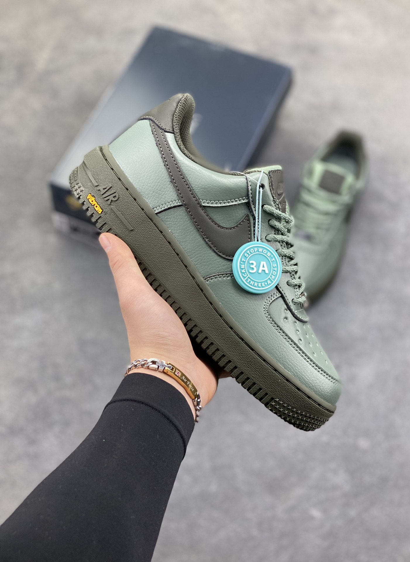NIke Air Force 1 ‘07 Low 空军一号低帮 运动鞋 休闲鞋 折边针车 工艺难度大 原楦头原纸板 原装鞋盒 定制五金配件 内置全掌气垫 原厂鞋底 货号：HV5953-300 尺码：36 36.5 37.5 38 38.5 39 40 40.5 41 42 42.5 43 44 44.5 45-选品中心