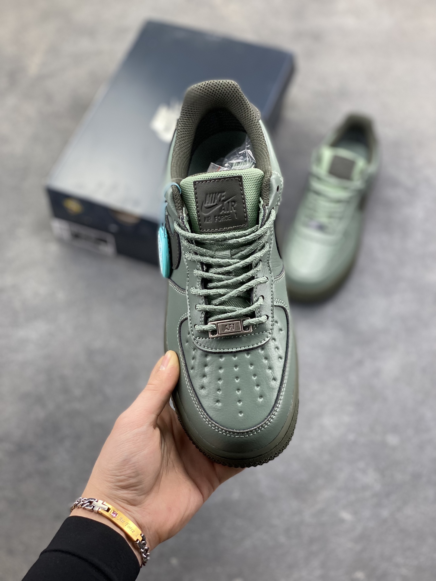 图片[2]-NIke Air Force 1 ‘07 Low 空军一号低帮 运动鞋 休闲鞋 折边针车 工艺难度大 原楦头原纸板 原装鞋盒 定制五金配件 内置全掌气垫 原厂鞋底 货号：HV5953-300 尺码：36 36.5 37.5 38 38.5 39 40 40.5 41 42 42.5 43 44 44.5 45-选品中心