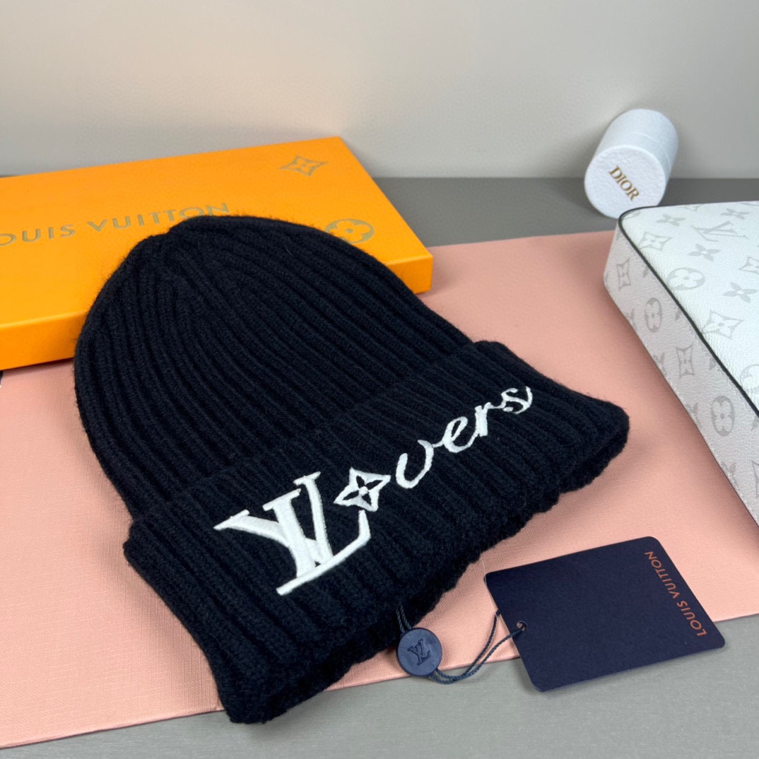配防尘袋 路易威登LOUIS VUITTON🎩官方热卖爆款，羊毛针织毛线帽，时尚好品质高端大气，超柔软！超火爆💖质感很赞