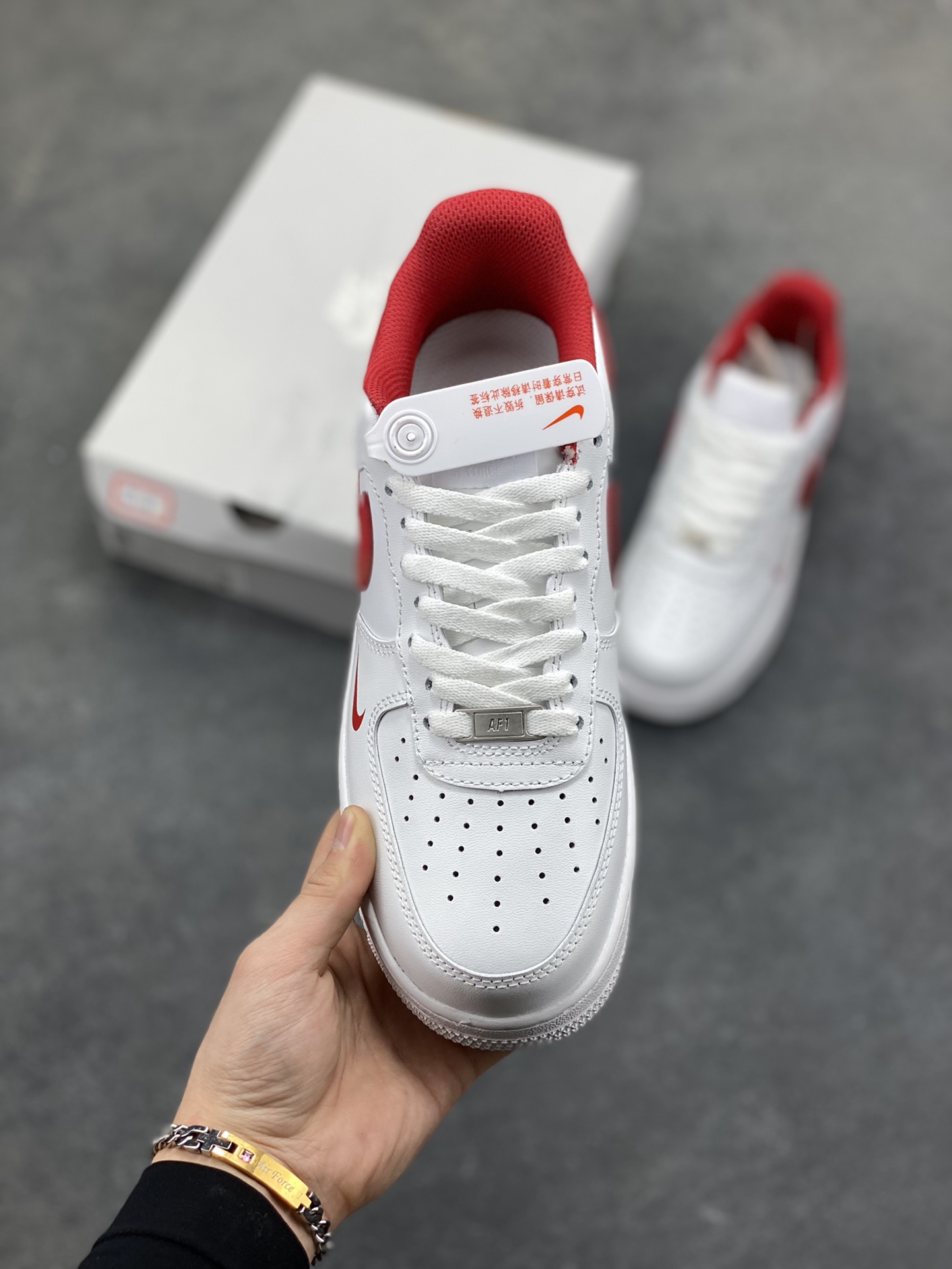 图片[2]-NIke Air Force 1 ‘07 Low “十二生肖”空军一号 低帮 运动鞋 休闲鞋 折边针车 工艺难度大 原楦头原纸板 原装鞋盒 定制五金配件 内置全掌气垫 原厂鞋底 货号：CW2288-111 尺码：36 36.5 37.5 38 38.5 39 40 40.5 41 42 42.5 43 44 44.5 45-选品中心