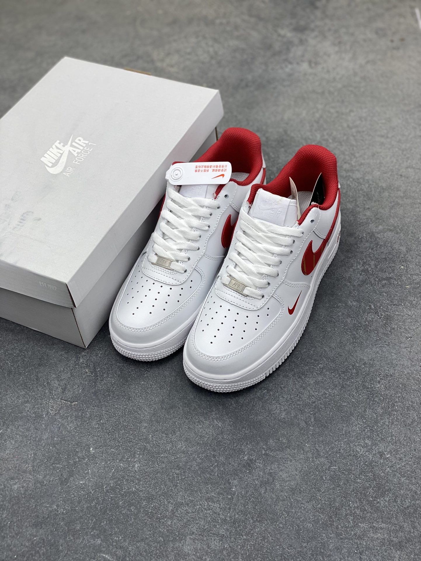 图片[8]-NIke Air Force 1 ‘07 Low “十二生肖”空军一号 低帮 运动鞋 休闲鞋 折边针车 工艺难度大 原楦头原纸板 原装鞋盒 定制五金配件 内置全掌气垫 原厂鞋底 货号：CW2288-111 尺码：36 36.5 37.5 38 38.5 39 40 40.5 41 42 42.5 43 44 44.5 45-选品中心