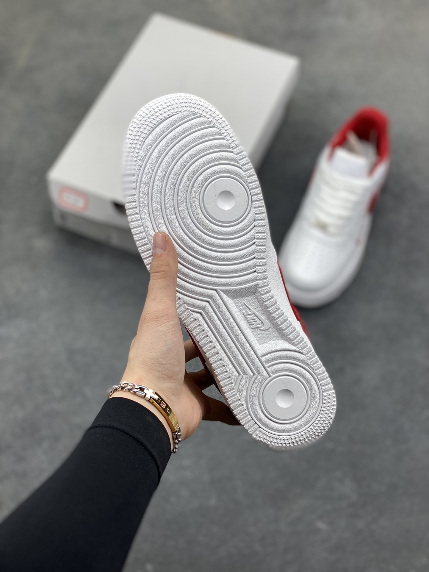图片[5]-NIke Air Force 1 ‘07 Low “十二生肖”空军一号 低帮 运动鞋 休闲鞋 折边针车 工艺难度大 原楦头原纸板 原装鞋盒 定制五金配件 内置全掌气垫 原厂鞋底 货号：CW2288-111 尺码：36 36.5 37.5 38 38.5 39 40 40.5 41 42 42.5 43 44 44.5 45-选品中心