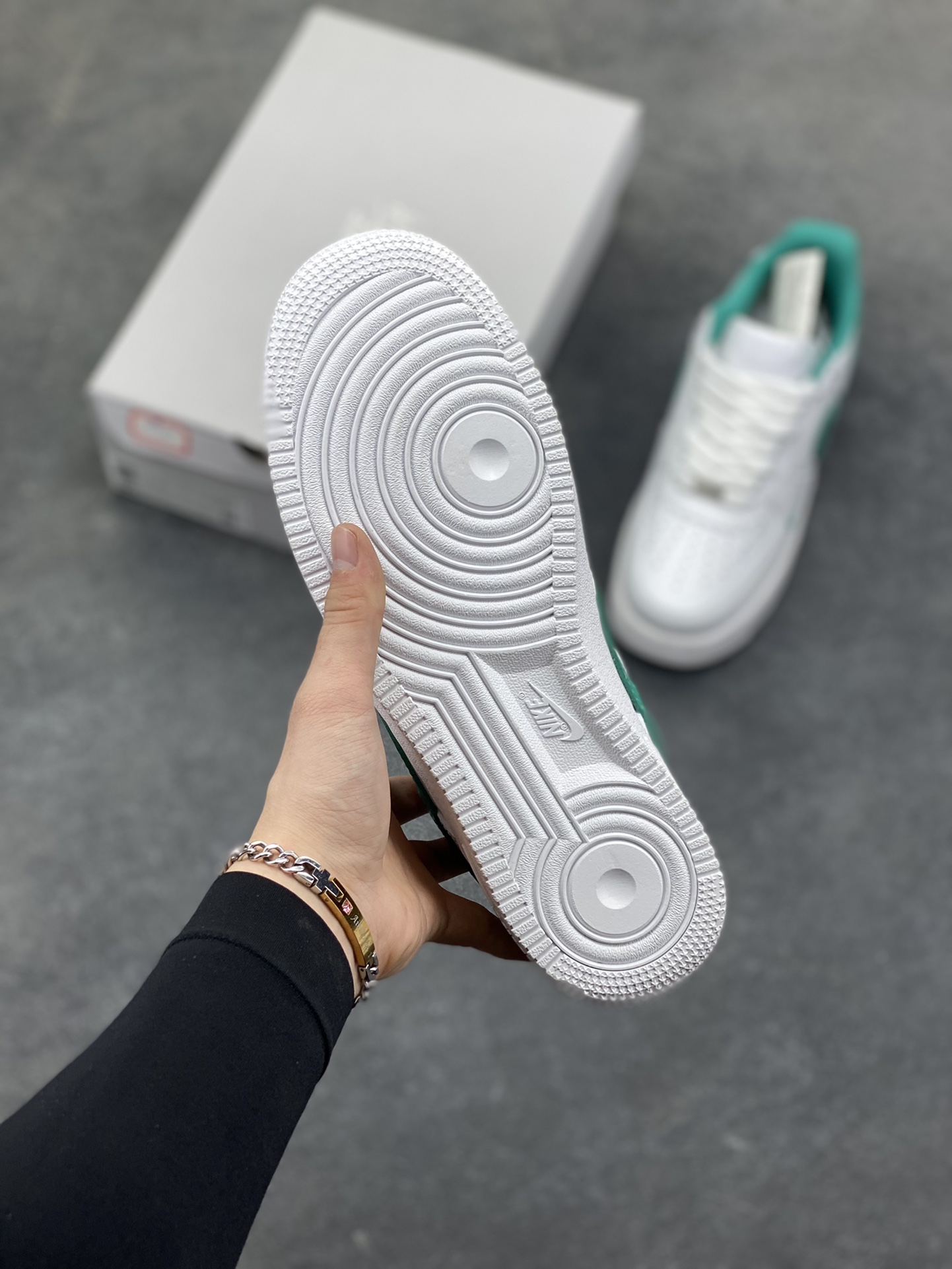 图片[5]-NIke Air Force 1 ‘07 Low “十二生肖”空军一号 低帮 运动鞋 休闲鞋 折边针车 工艺难度大 原楦头原纸板 原装鞋盒 定制五金配件 内置全掌气垫 原厂鞋底 货号：CW2288-111 尺码：36 36.5 37.5 38 38.5 39 40 40.5 41 42 42.5 43 44 44.5 45-选品中心