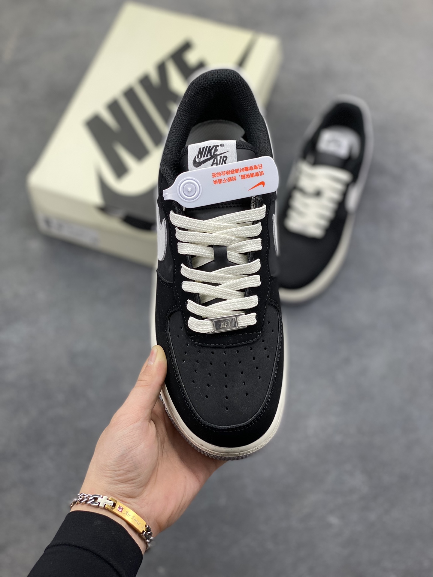 图片[2]-NIke Air Force 1 ‘07 Low 墨黑灰白 空军一号低帮 运动鞋 休闲鞋 折边针车 工艺难度大 原楦头原纸板 高端定制鞋盒 原厂鞋底 超高清洁度 细节完美 货号：FQ3544-001 尺码：36 36.5 37.5 38 38.5 39 40 40.5 41 42 42.5 43 44 44.5 45-选品中心