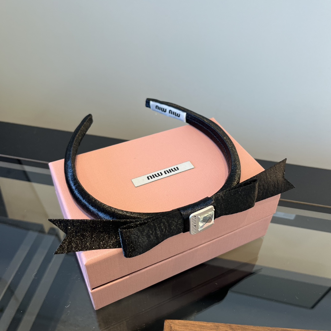 NO:660340,Miu Miuniu new hairband hairpins, hairpins, miumiu, hairpins19860909缪缪miuniu新款发箍发夹,发夹,miumiu,hairpins,accessory