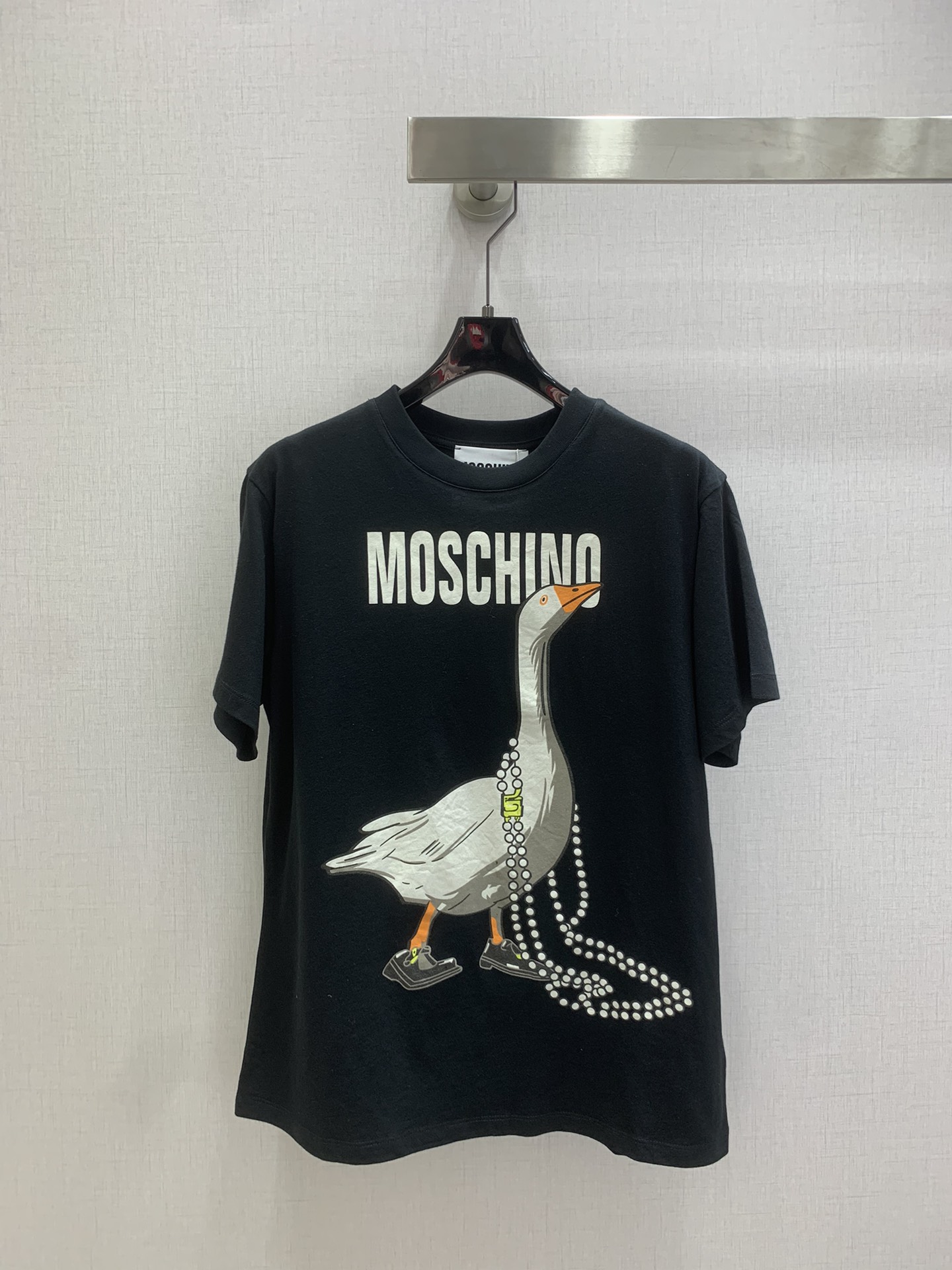 NO:667689,Highly recommended MOS*2026 early spring new printed round neck short-sleeved T-shirt. Made of cotton fabric with soft and delicate texture; customized washed wheat accessories. The fit is comfortable and good-looking. Two colors SML code. High quality ABC, T-shirt, tees, t-shirt,  19860909强烈推荐 MOS*2026早春新款 印花圆领短袖T恤 采用棉面料质感柔软细腻；定制洗水麦辅料齐.版型合身上身效果舒适好看 两个色 SML码 高品质ABC,,T-shirt,tees，t-shirt, ,Women's clothing