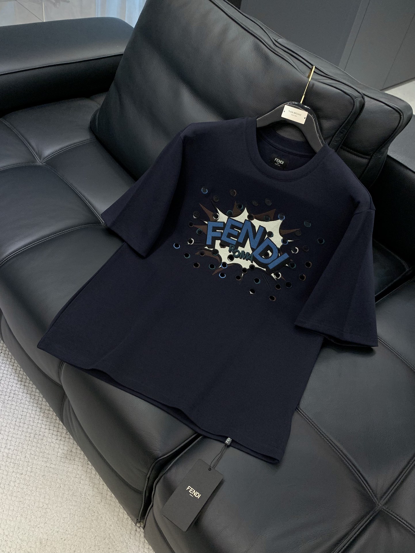 ，FENDI 芬迪，2025夏季最新品，专柜同步有售，原单狠货，时尚休闲圆领短袖T恤，进口原版面料，顶级