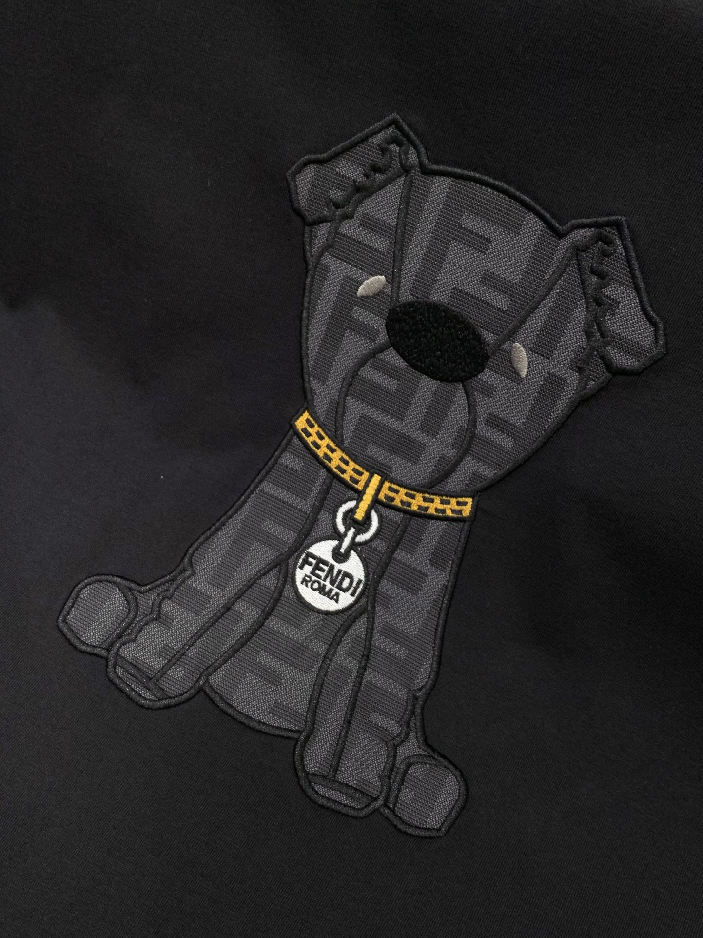 ，FENDI 芬迪，2025夏季最新品，专柜同步有售，原单狠货，时尚休闲圆领短袖T恤，进口原版面料，顶级