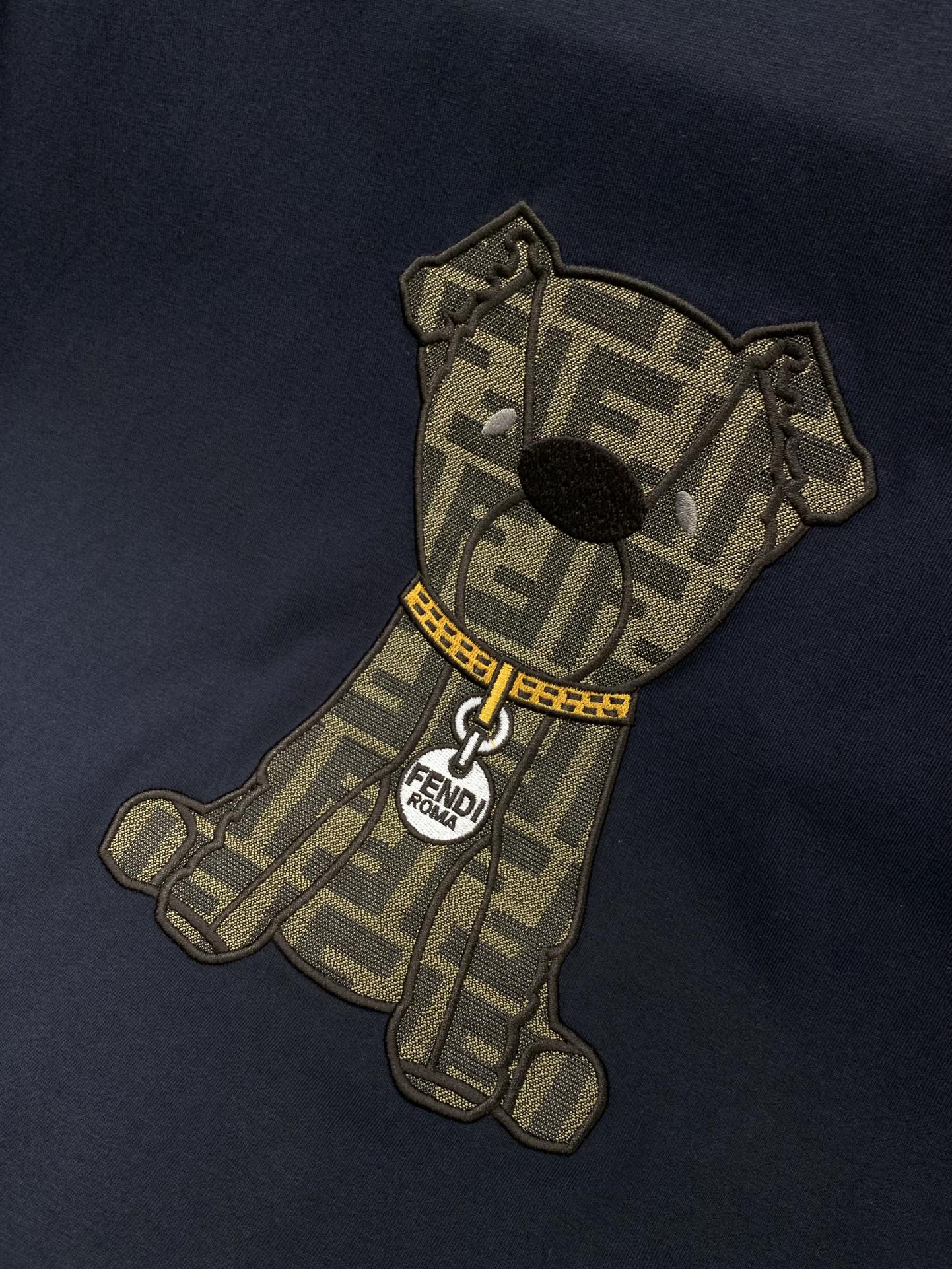 ，FENDI 芬迪，2025夏季最新品，专柜同步有售，原单狠货，时尚休闲圆领短袖T恤，进口原版面料，顶级