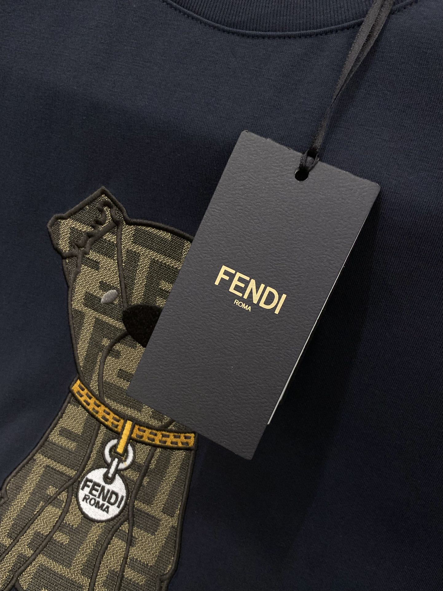 ，FENDI 芬迪，2025夏季最新品，专柜同步有售，原单狠货，时尚休闲圆领短袖T恤，进口原版面料，顶级