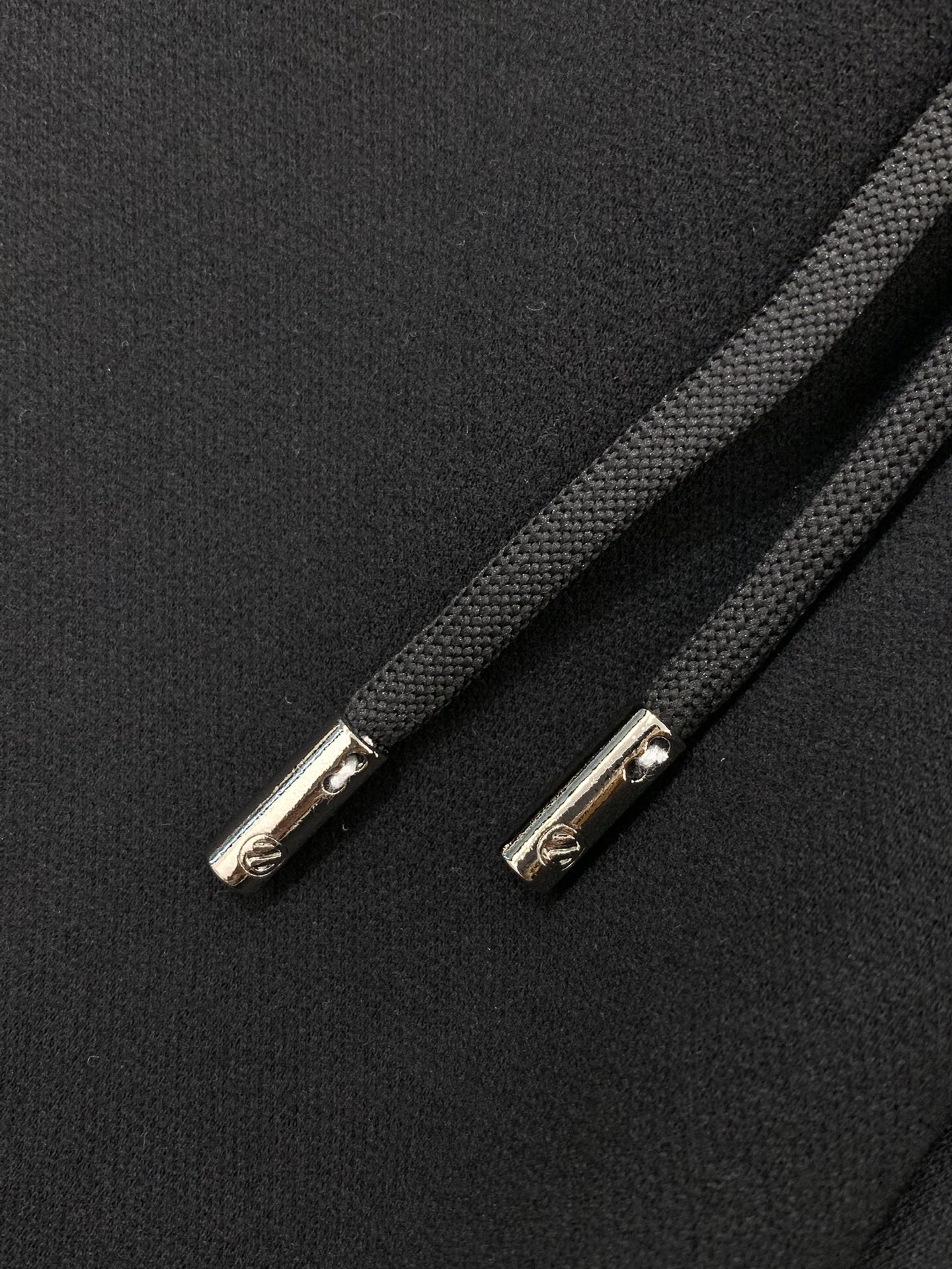 一套，杰尼亚 Zegna，2025秋季最新品，专柜同步有售，原单狠货，时尚休闲套装，采用进口原版面料，舒