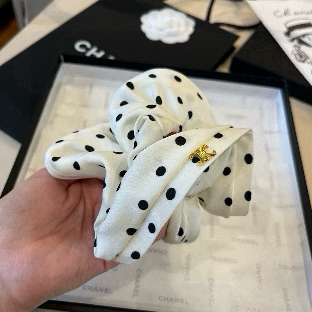 NO:660305,Celine Celine new style hair tie hairpins, hairpins, celine, celine, hairpins19860909Celine赛琳新款新款发圈发夹,发夹,celine,celine,hairpins,accessory