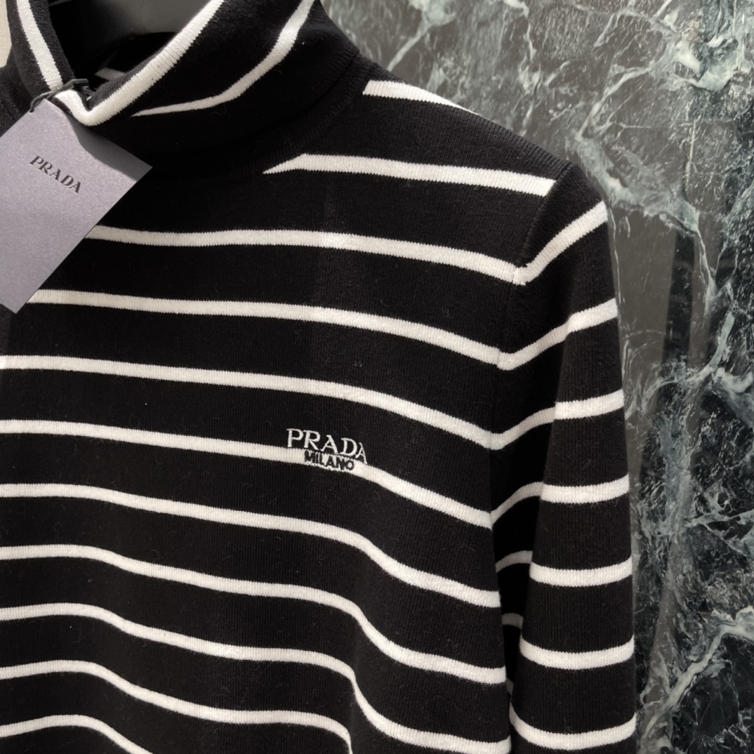 PD 25秋冬新款 条纹高领打底 简约设计➕高品质针织 柔软又保暖 秋冬穿超合适!高领设计防风 条纹经典