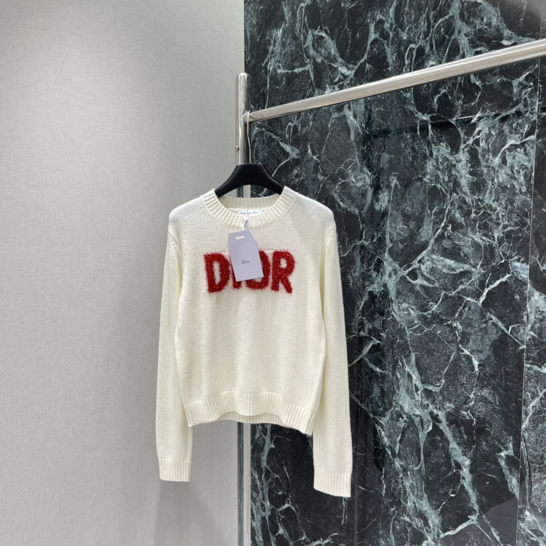 Ｄ家 25秋冬新款 字母提花针织衫 胸前立体品牌字母提花 品牌感满满 辨识度超高圆领套头设计 宽松版型日