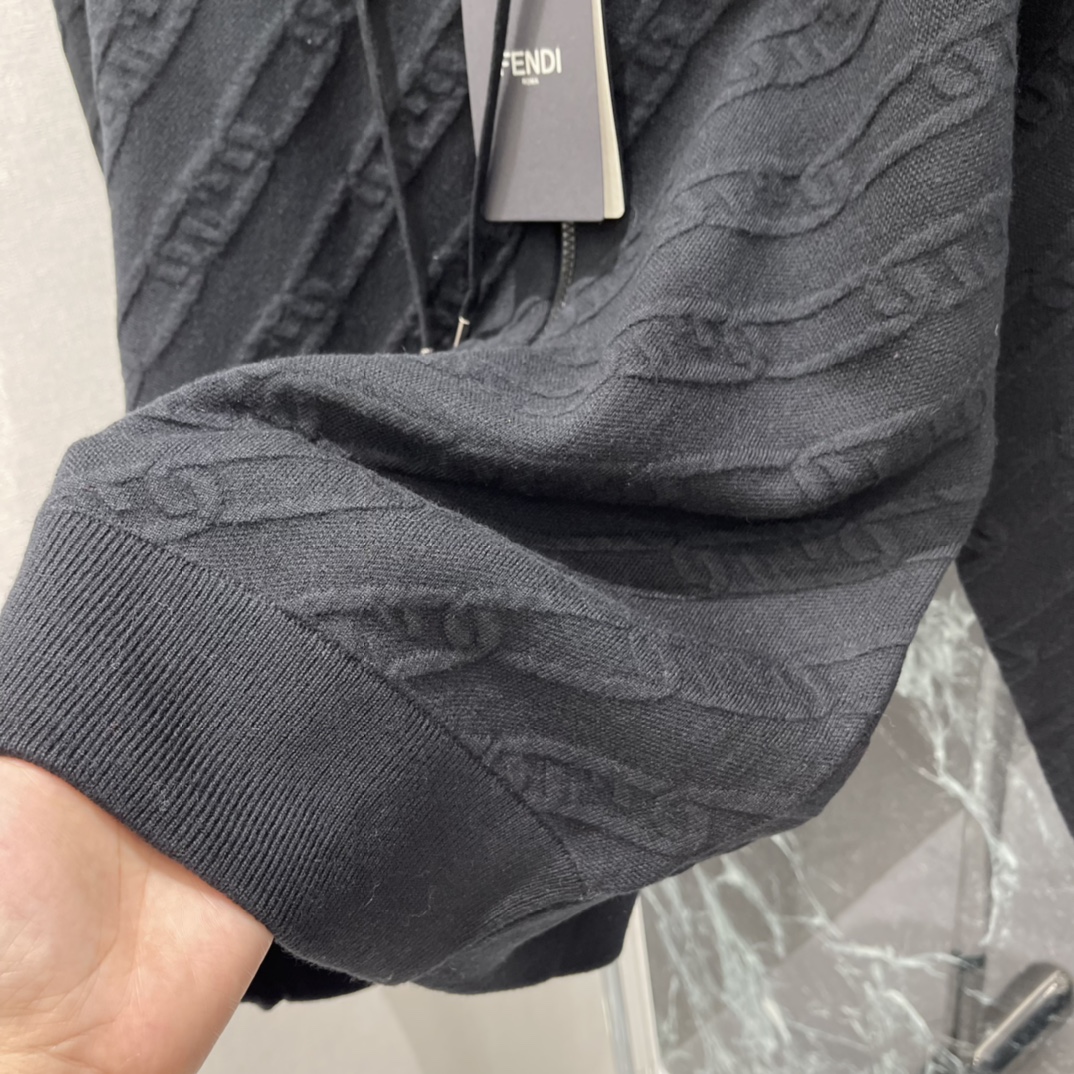 FD 25秋冬新款 锁链提花连帽卫衣 拉链设计方便穿脱连帽休闲感满分!日常或轻运动都能轻松驾驭 搭配牛仔