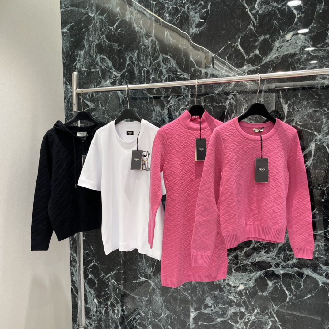 FD 25秋冬新款 锁链提花连帽卫衣 拉链设计方便穿脱连帽休闲感满分!日常或轻运动都能轻松驾驭 搭配牛仔