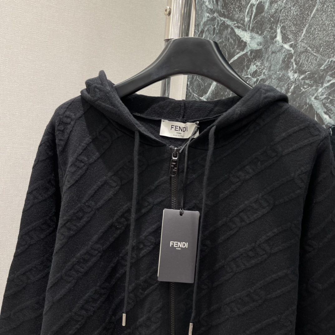 FD 25秋冬新款 锁链提花连帽卫衣 拉链设计方便穿脱连帽休闲感满分!日常或轻运动都能轻松驾驭 搭配牛仔